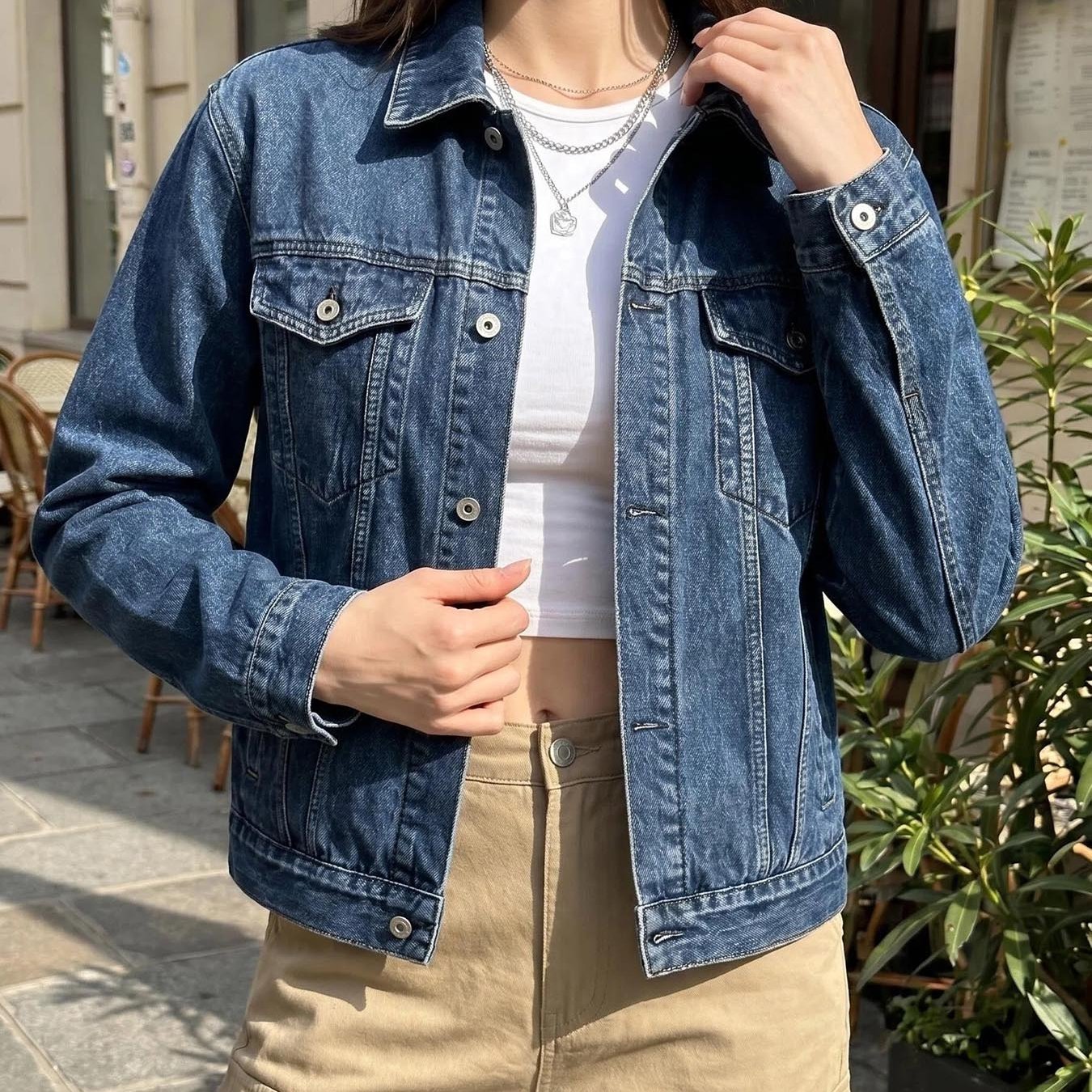 Image of Women's Denim Jacket, 100% Long Sleeve Jean Jacket, Turn- Collar Button- Denim Coat, Soft Fabric, Fade Resistant, Trucker Jacket For Daily Denim Outerwear