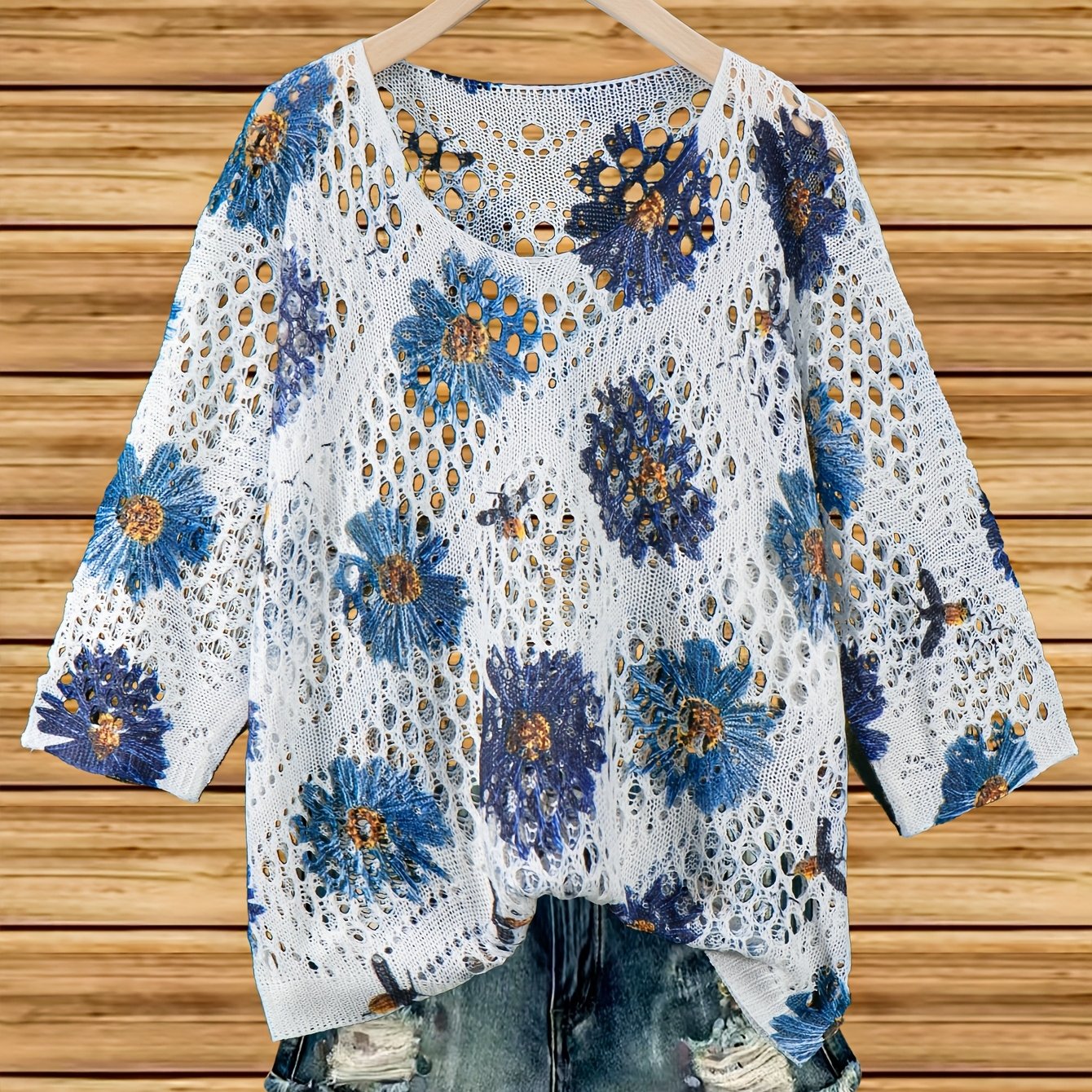 V-neck Hollow-out Printed 3/4 Sleeve Sweater
