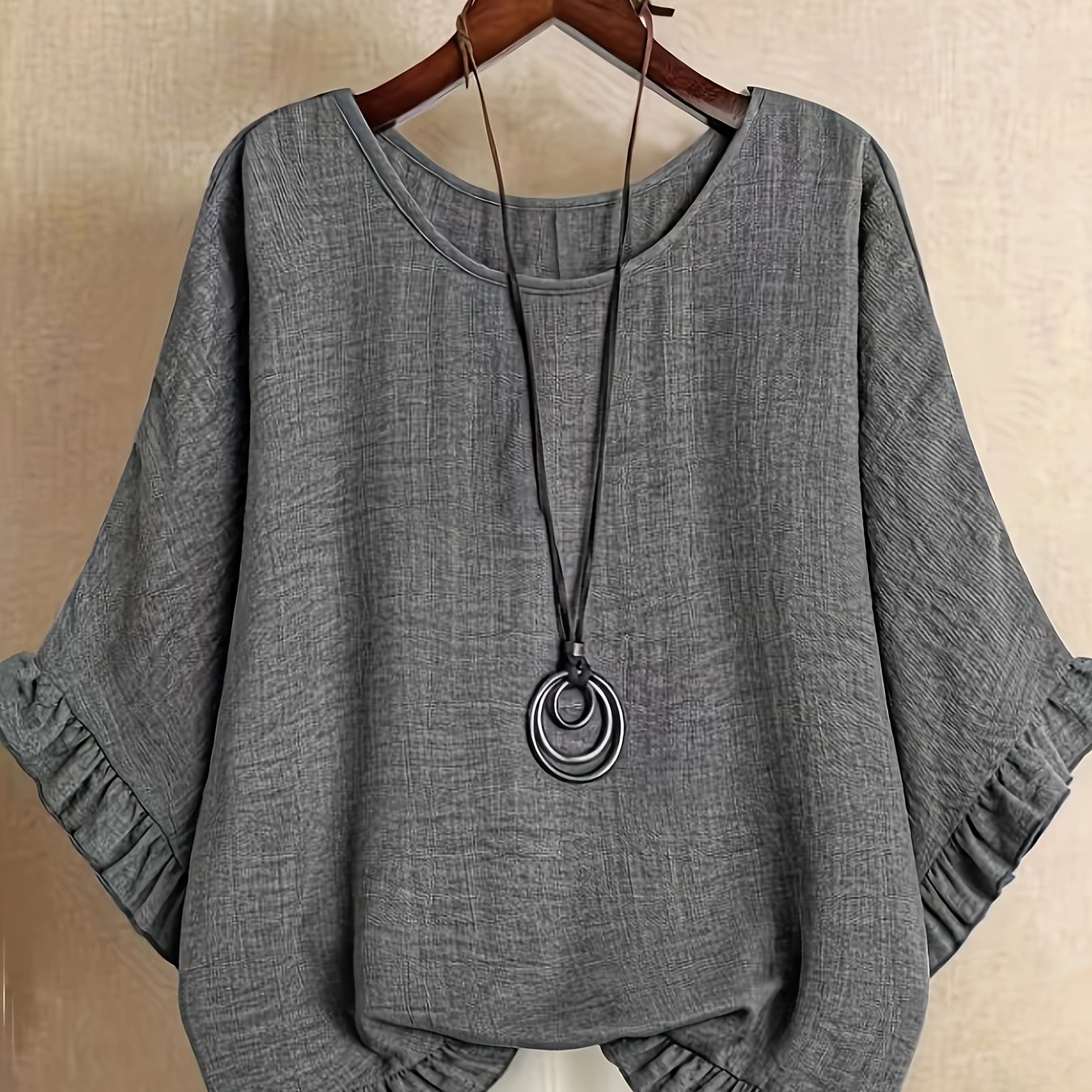 E-shop Damen Einfarbig Rundhals Fledermausärmel Lockerer Rüschen Saum Rundhals Pullover Shirt [YTD]