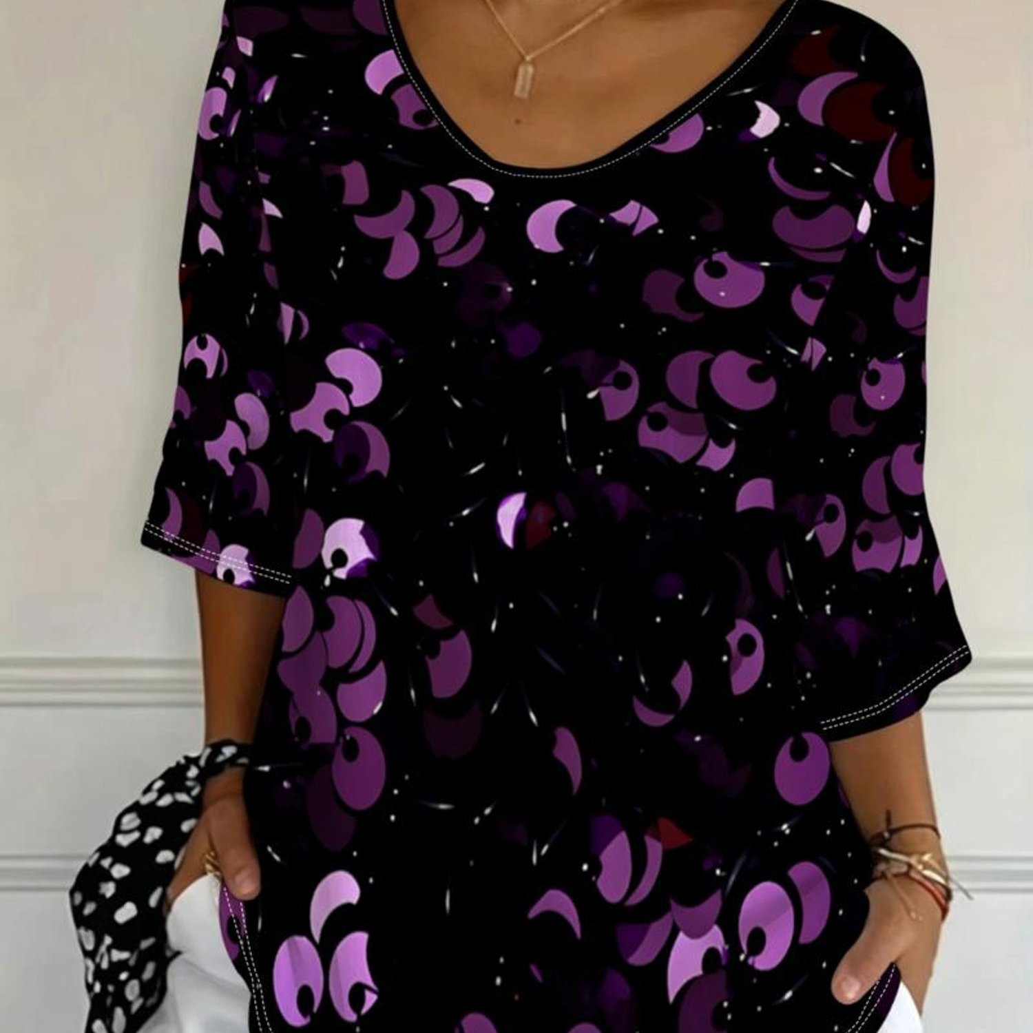 TEMU Plus Size, Plus-size Women's V-neck Three-quarter Sleeve T-shirt, 2026 Summer New Style, Abstract -purple Circular Pattern, Versatile Basic Top,