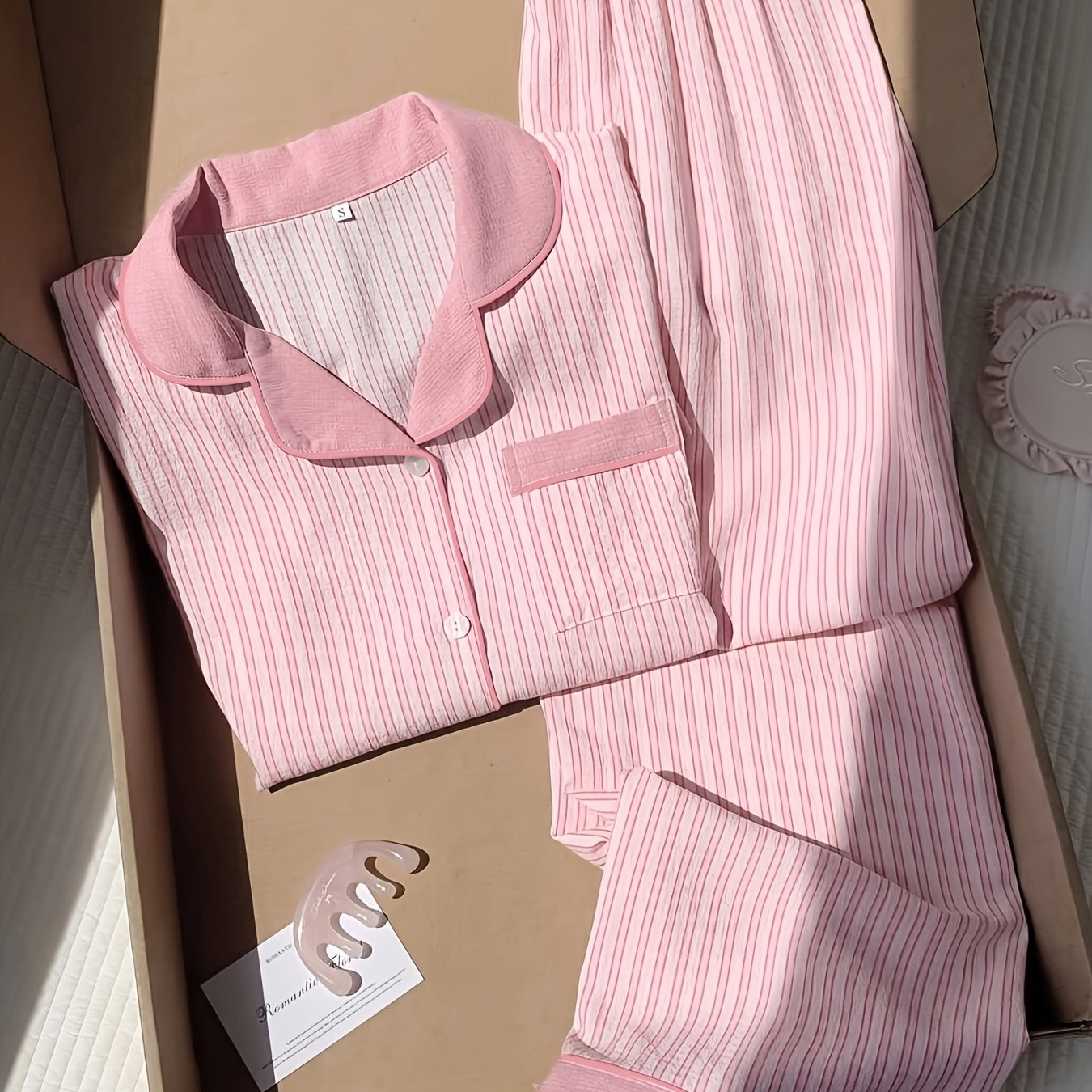 TEMU Ensemble de pyjama en crêpe rose à bulles pour femmes, haut à manches courtes boutonnées et pantalon, style confortable et ample