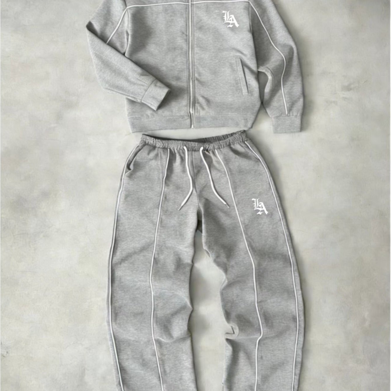 Image of Two-piece Set. Unisex Casual Sporty Hooded Zip-up Set. Comfortable And Breathable, Suitable For Occasions Such As Fitness, Sports, And Running. In Multiple Styles And Colors Different Needs