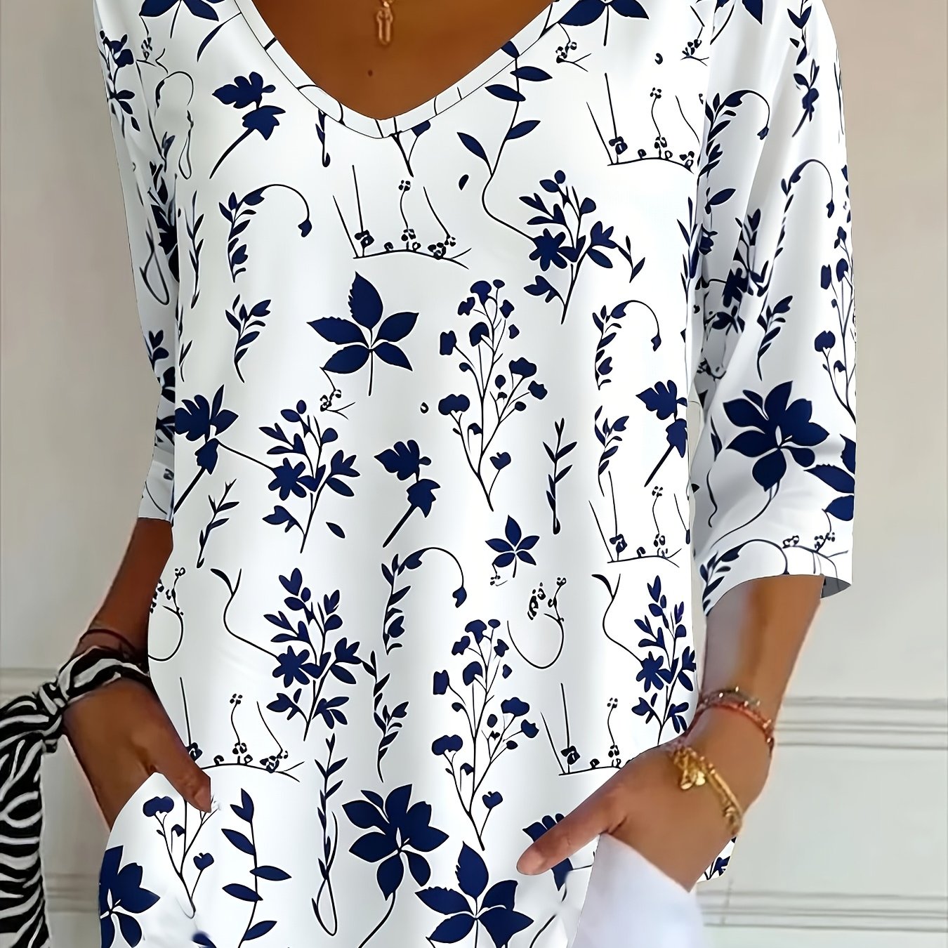 TEMU Women's Casual Fashion Holiday Regular Fit Floral -quarter Sleeve V-neck T-shirt Top