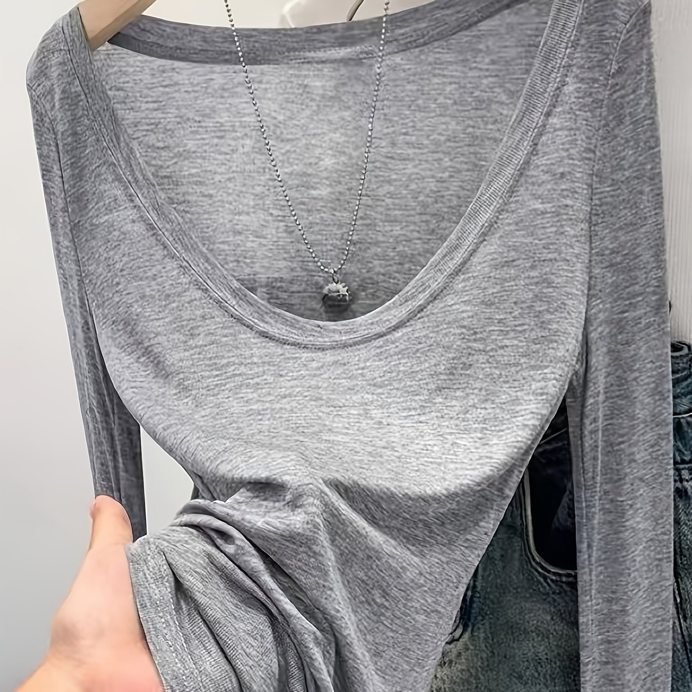 Image of Thin, Slightly Sheer, Figure-hugging Base Layer Shirt, Casual Long-sleeved Top For Women, Suitable For Spring And Autumn With A Sense