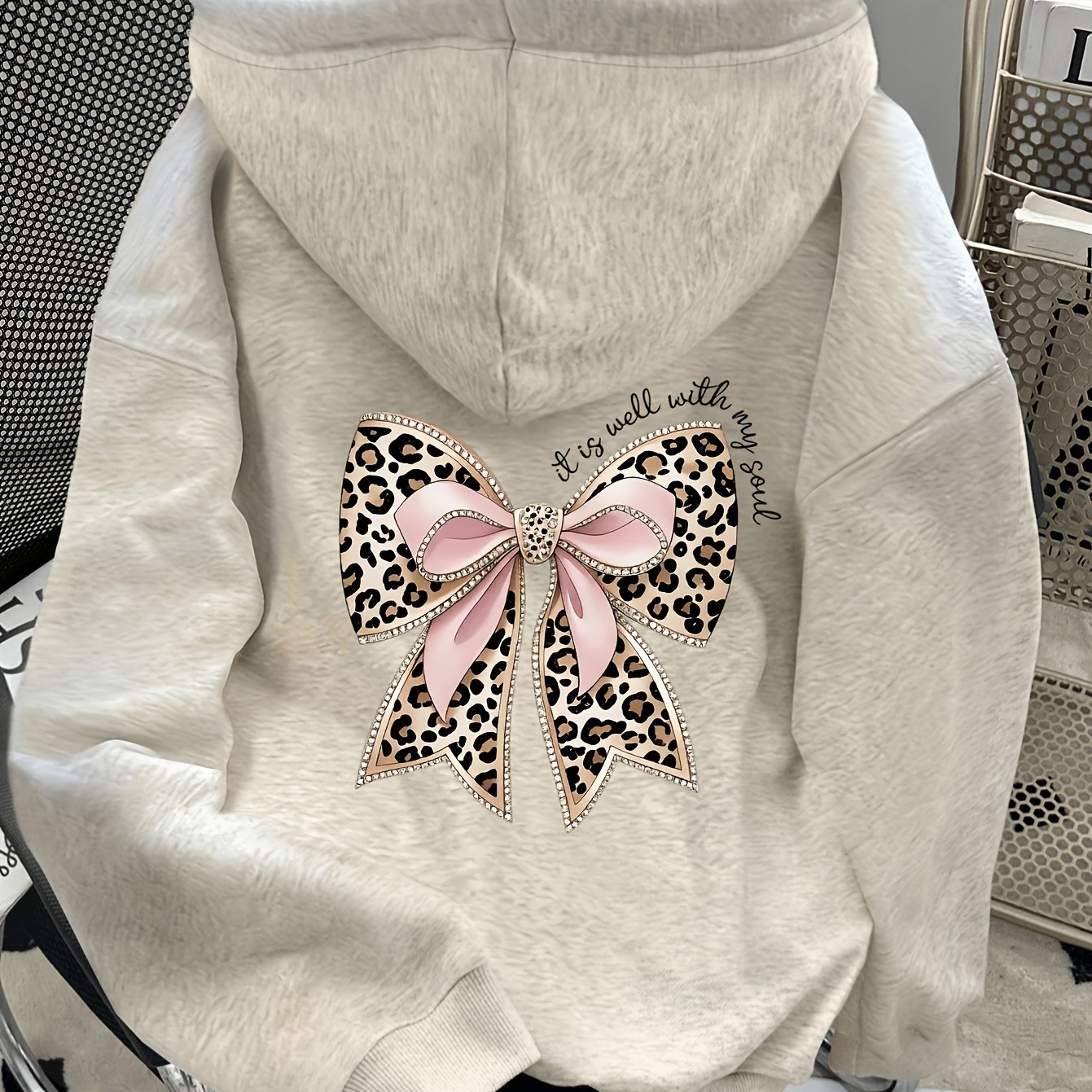 TEMU Sweat à capuche avec poches , imprimé léopard directionnel 818-591 et nœud en arrière, confortable, décontracté, en athlétique pour et l'hiver