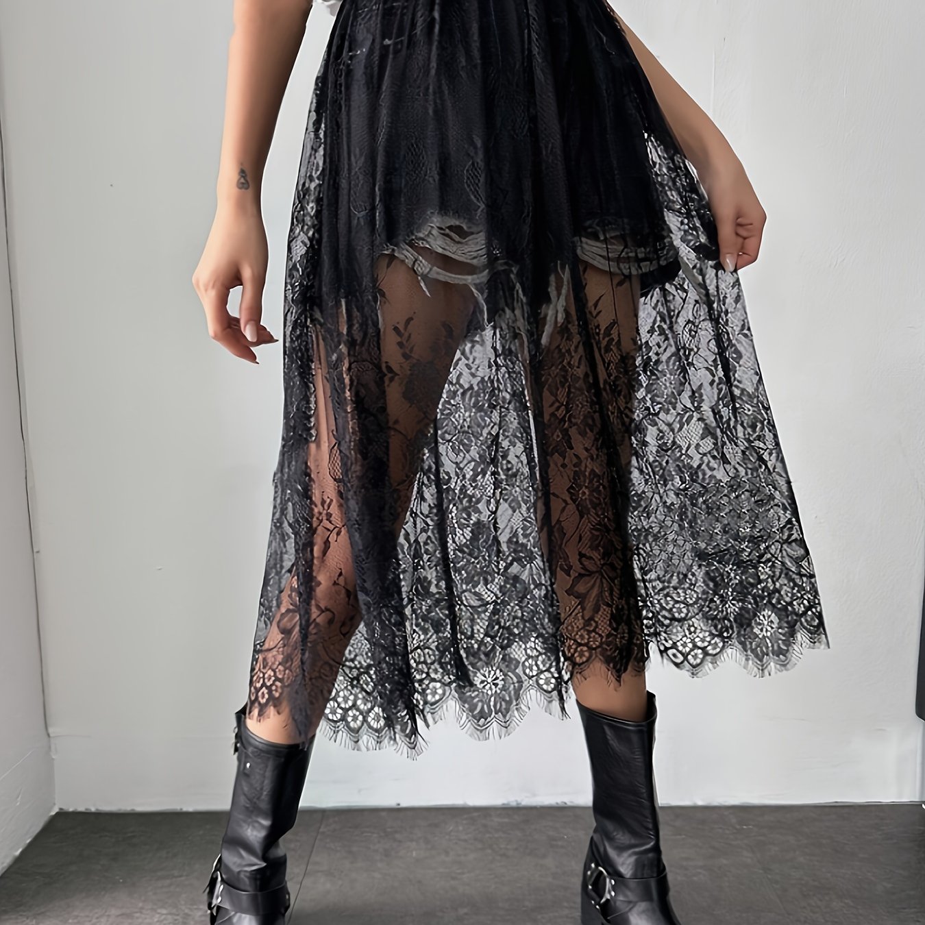 Image of Women's Lace Skirt Without Lining