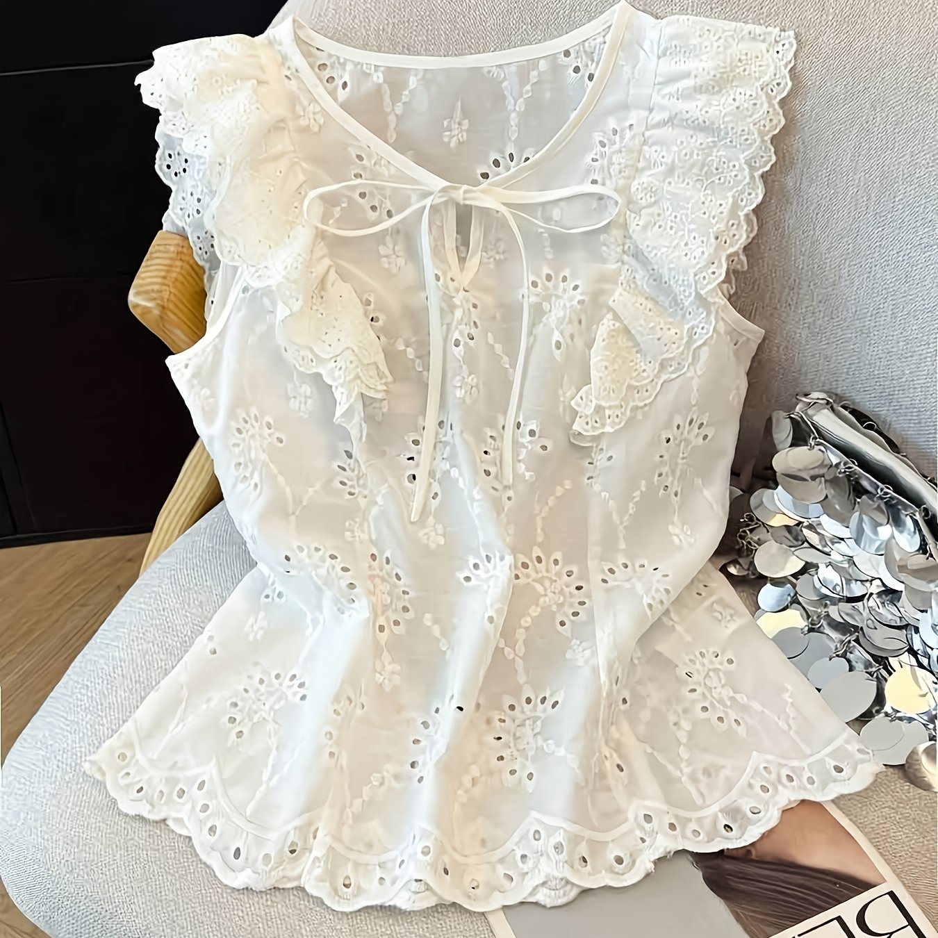 TEMU 【商品名】トなパーティー レディース 服、若々しいシャツ、おしゃれなシャツ、カジュツ、ガーリースタイル かわいいトップス、美しい レディース シャツ、蝶ネクタイネックライン 中空刺繍シャツ、二重レイヤー フリル スリーブ トップス、エッジ、セクシー、ホッ...