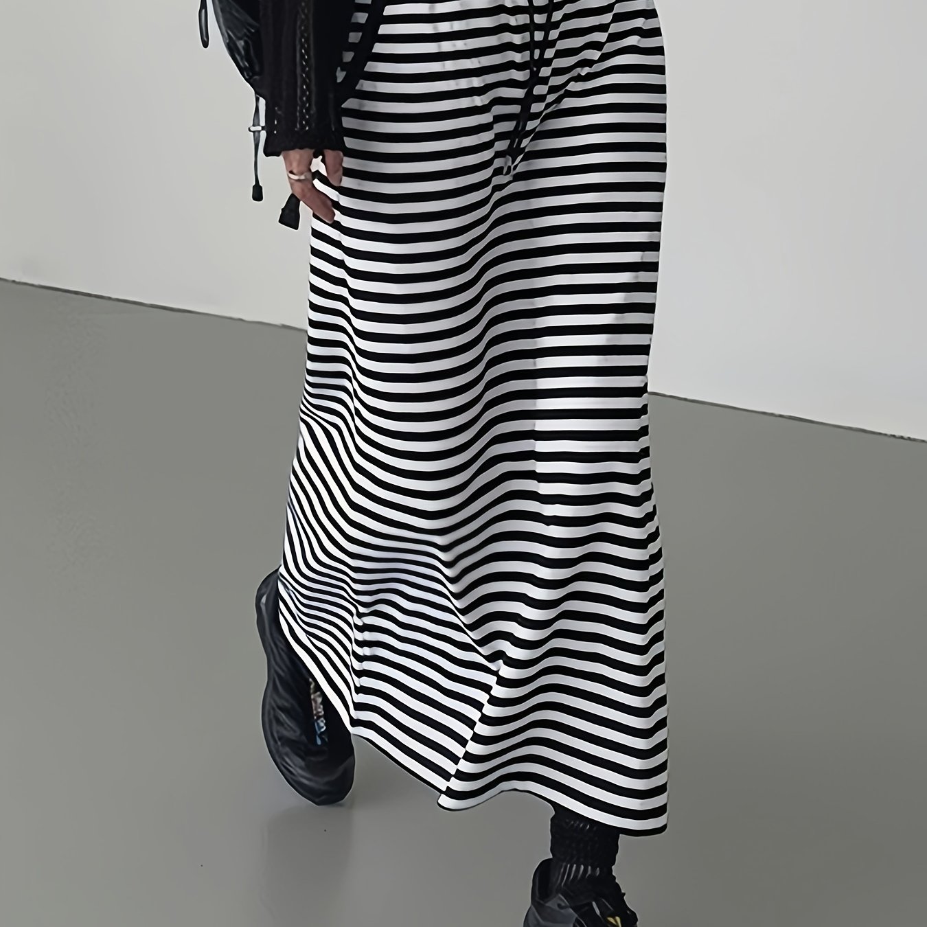 Color-block Striped Loose-fit Long