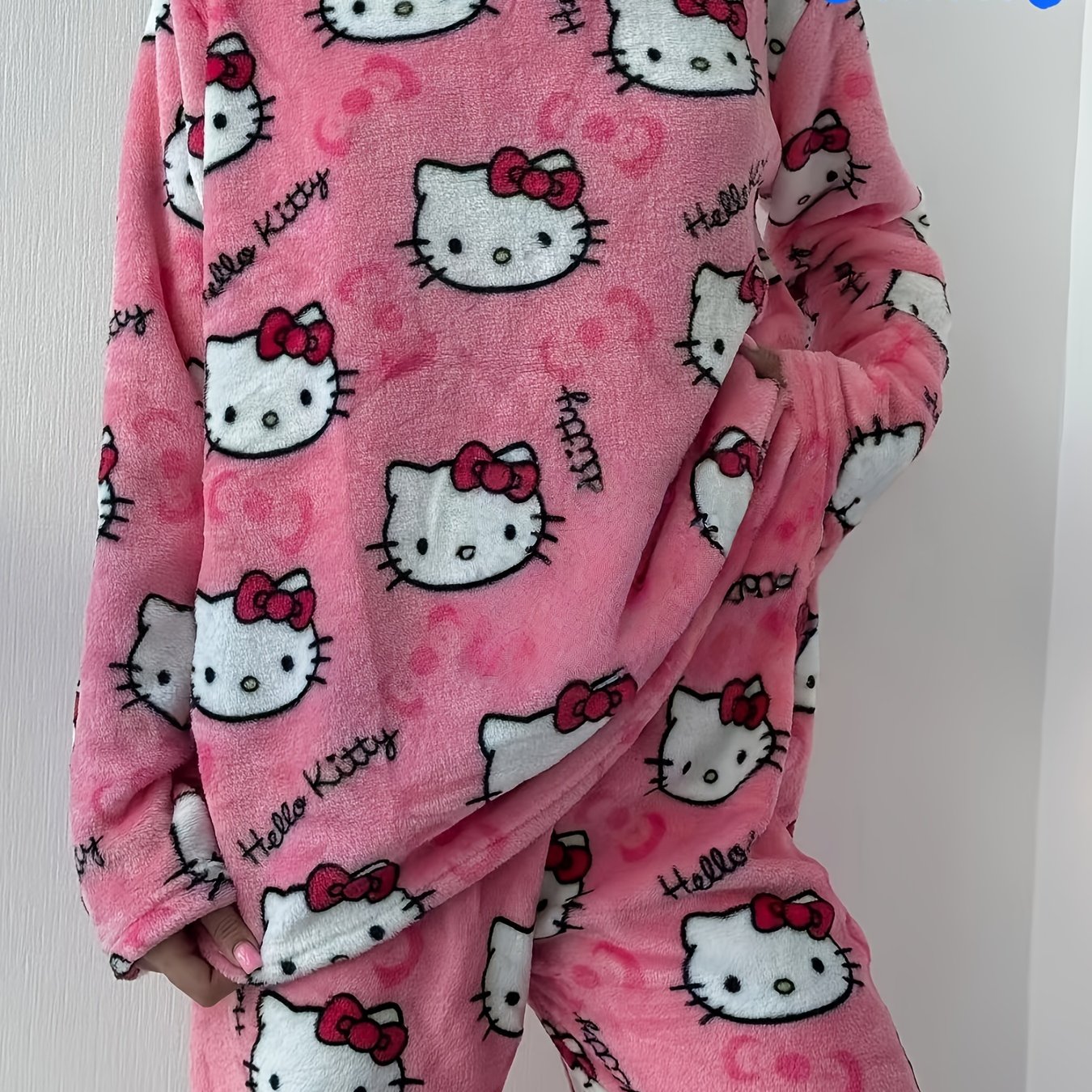 E-shop Sanrio lizenziertes Hello Kitty flauschiges Schlafanzug-Set, Hello Kitty lange Nachtwäsche, Langarm-Oberteil & Hose mit elastischem Bund,
