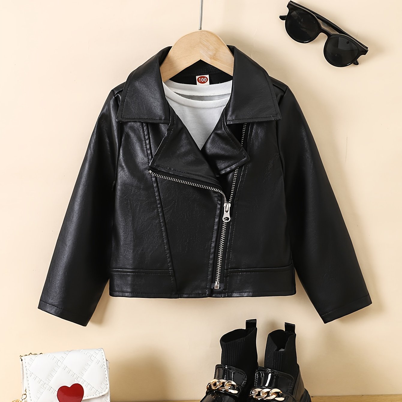 Image of Fashionable Girls' Classic Lapel Notched Zipper Short Unlined Pu Jacket, Versatile Black Jacket For Kids, High-quality Spring/autumn Outerwear, A Trendy For Parties And Daily Wear