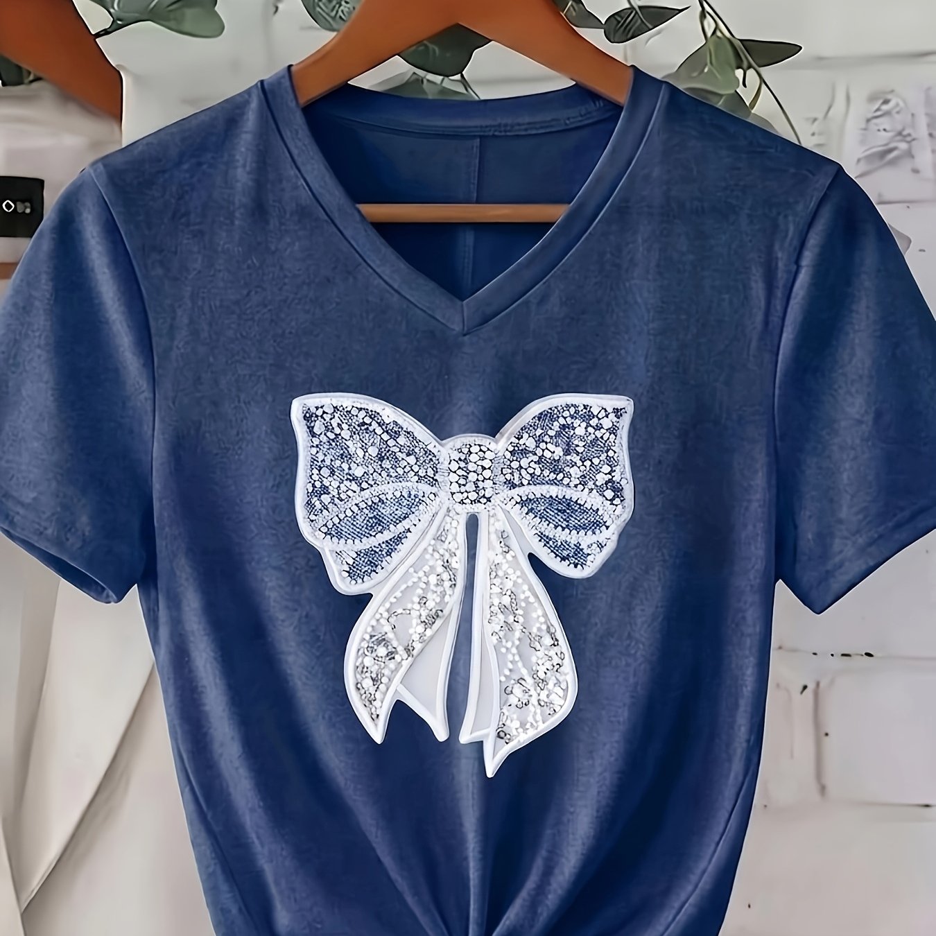 TEMU Plus Size, Plus Size Women's V-neck Geometric Pattern T-shirt