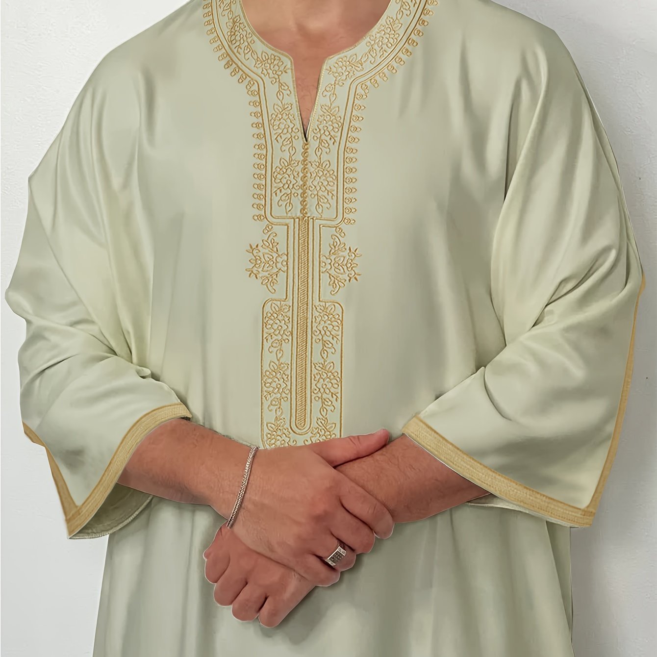 Image of Men's Traditional Pattern Embroidered Robe, Comfortable And Loose Casual Clothing, Suitable For Activities During Eid Al-fitr And Ramadan Festival