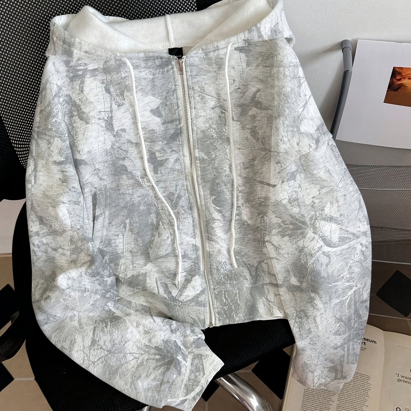 TEMU Veste cardigan décontractée pour femme avec capuche et fermeture éclair, haut à imprimé feuille d'érable grise et blanche intégrale