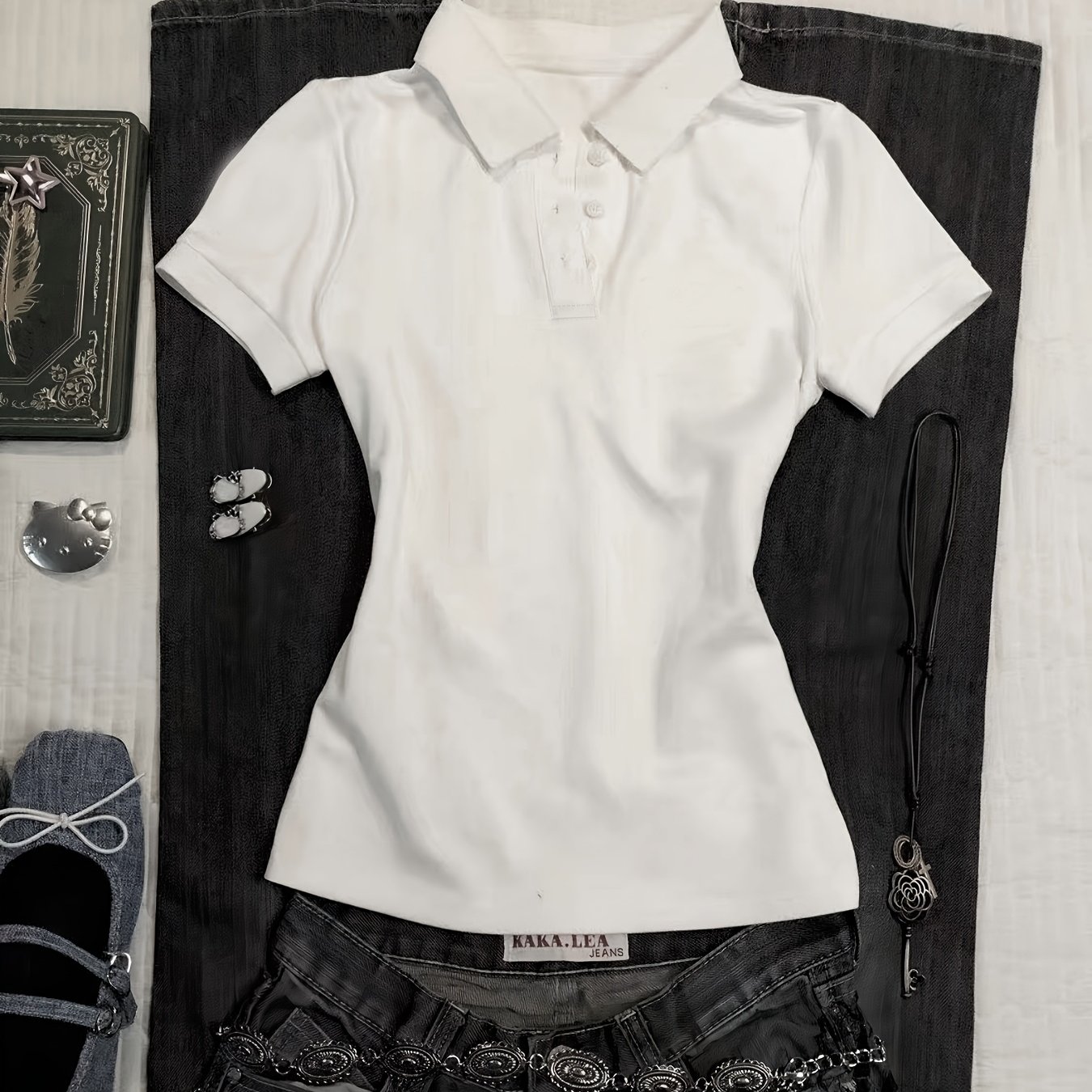 Women's Y2k Style V-neck Short Sleeve Shirt - Fitted Cut, Casual Design, Women's T-shirt
