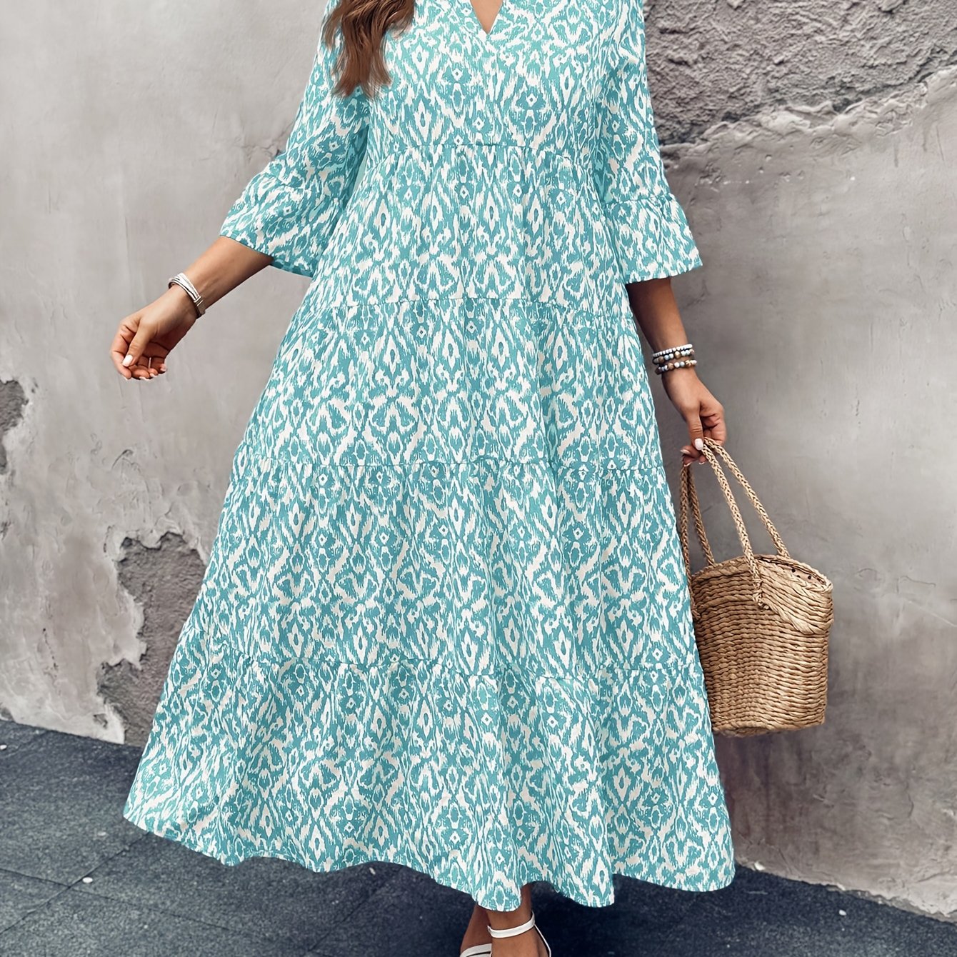 TEMU Plus Size - Plus Size - Plus Size Women's V-neck Fashion Women's Printed Flared Sleeve Long Dress Women's Clothing