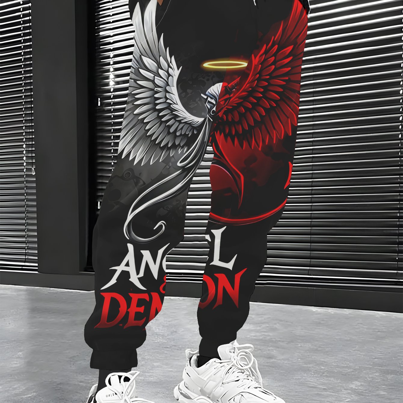 TEMU Pantalon long décontracté et tendance pour hommes, avec une base noire et un design mi-ange, mi-démon avec des ailes et du - un style très et