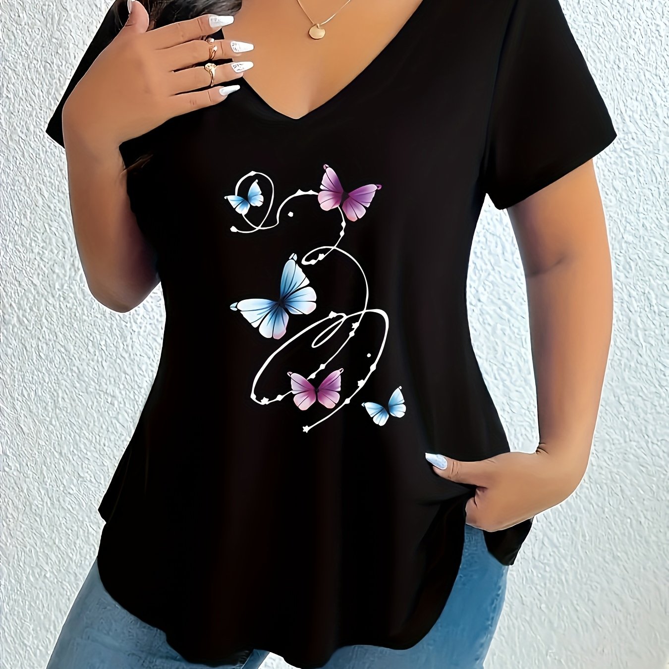 Plus Size - Plus Size - Spring And Summer Plus-size Women's Elegant Short-sleeved V-neck T-shirt, Comfortable And Loose With Stretch, Printed Black Top