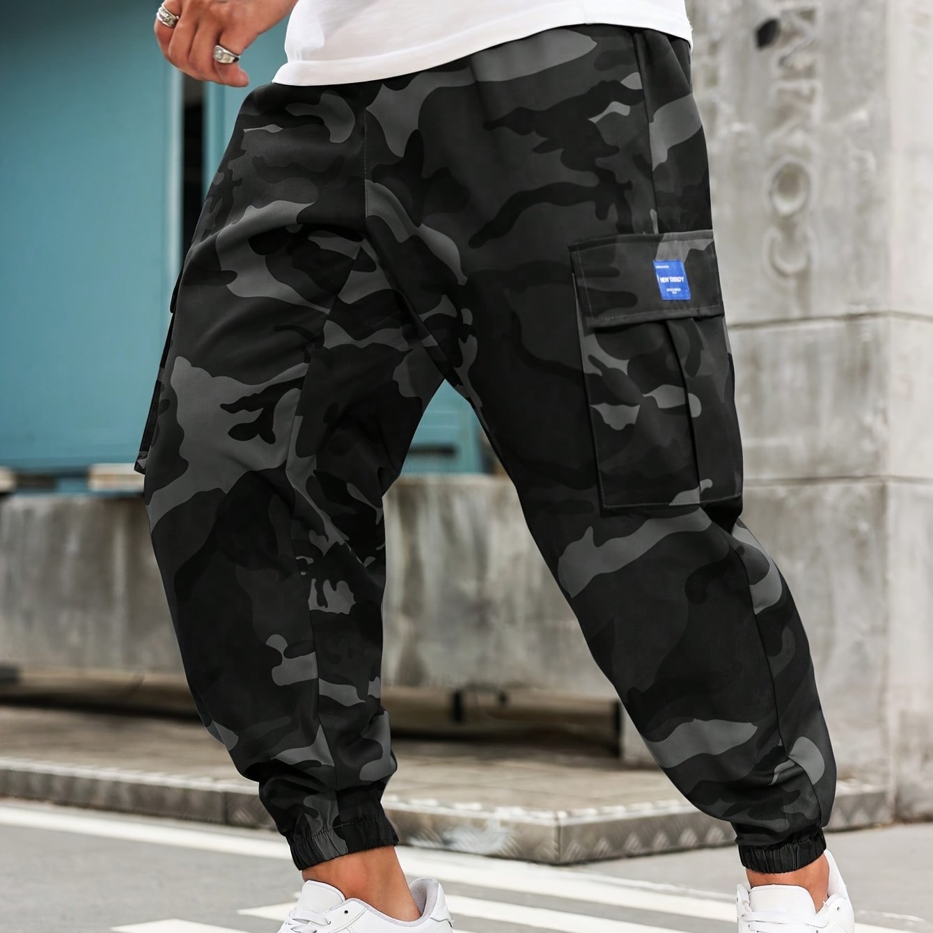 Image of Men's Plus Size Camouflage Cargo Jogger Pants, Elastic Waist Multi-pocket Casual Streetwear, For Daily And Outdoor Use