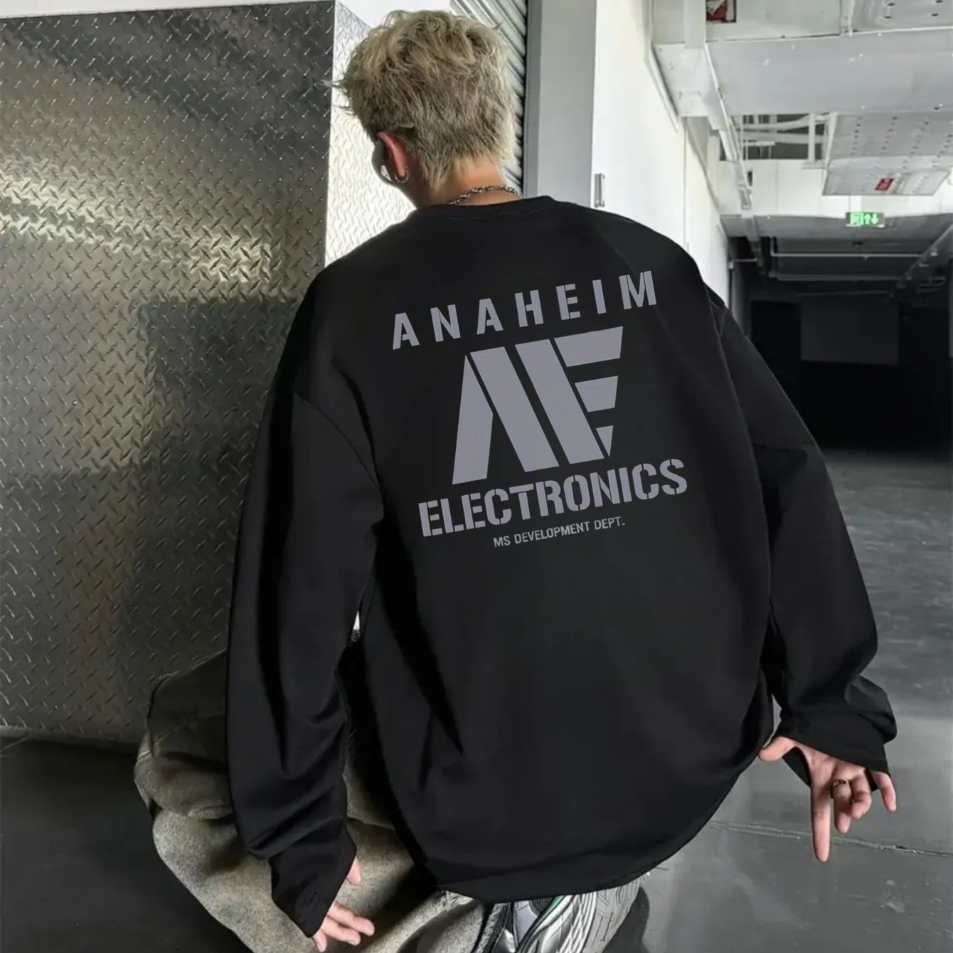 TEMU 【 ELECTRONICS ロゴ】全身プリントTシャツ - ゆったりブラック長袖カジュアス。背中と胸にブランドロゴ入り。快適なフィット感で、テックイベント、ゲーム、普段使いに最適 ( ELECTRONICS制作)