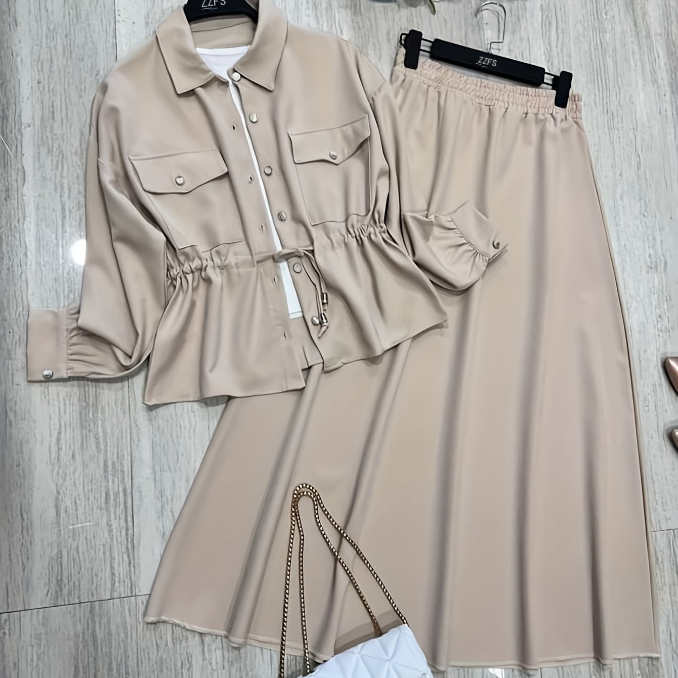 Stylish And Elegant Waist-cinched Drawstring Design Lapel Double-pocket Windbreaker Jacket With Elastic Waist Half Skirt