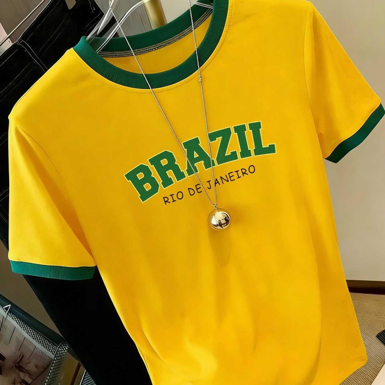 TEMU Casual -neck Short-sleeve Top With Pattern Print, Featuring A Color-blocking . Suitable For S, Walking, And Dates, This Women's Comfortable Top