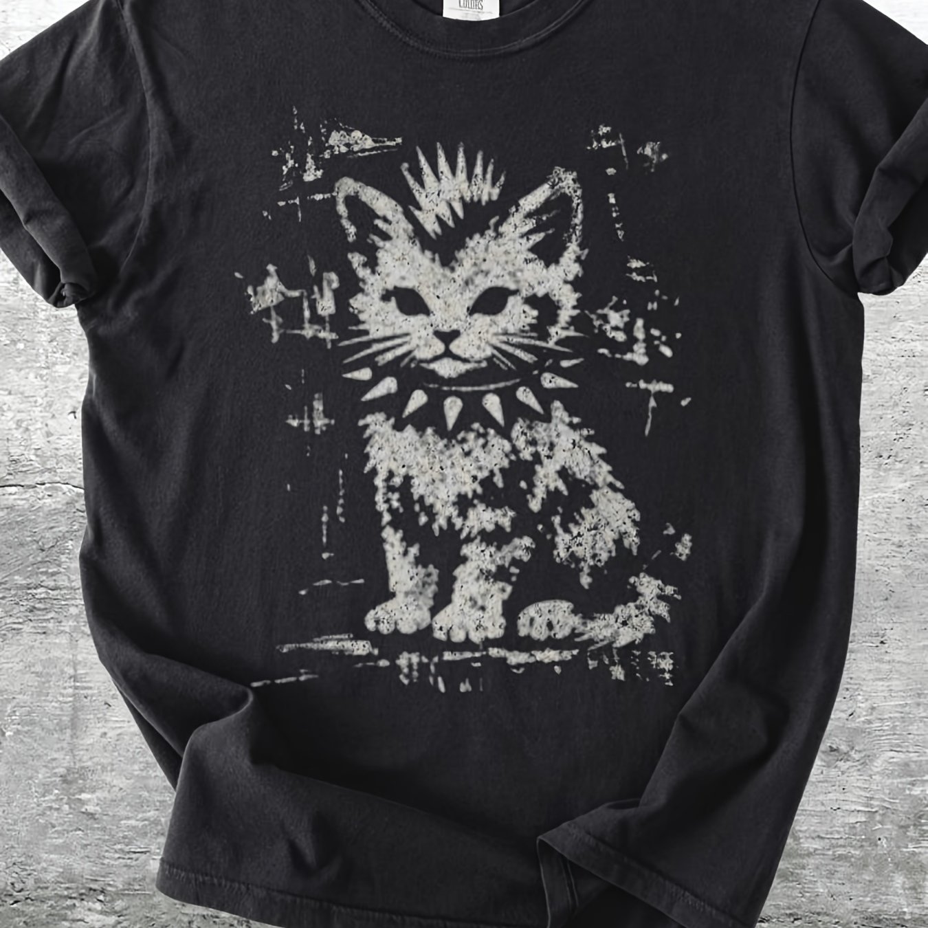 Image of Plus Size Vintage Funny T-shirt With Punk Kitten Design, Oversized For Women And Men, Comfortable Solid Color T-shirt With Humorous Graphic Print, Ideal Gift For Birthdays, Holidays, Or Casual Wear
