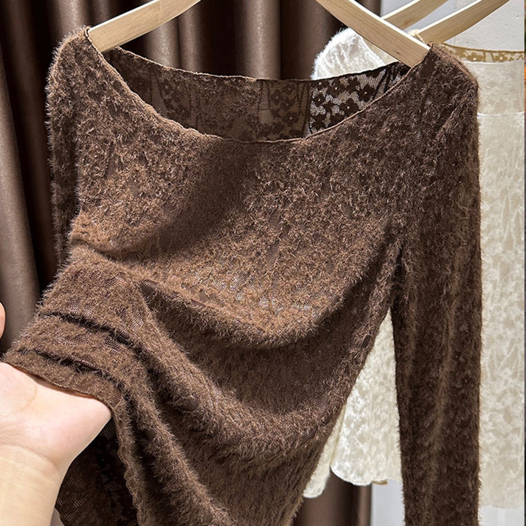 TEMU Plus Size Light Luxury Umami Exquisite Pattern Lace Base Layer Women's Spring Autumn Winter Brushed Large Round Neck Inner Top T-shirt