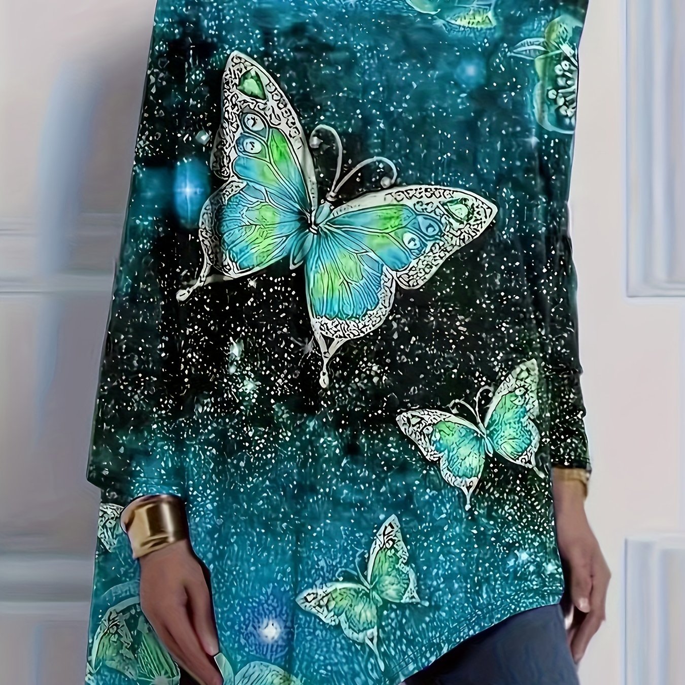 Plus Size - Plus Size - Plus-size Women's Casual Fashion Print, Asymmetrical Hem Long Sleeve T-shirt