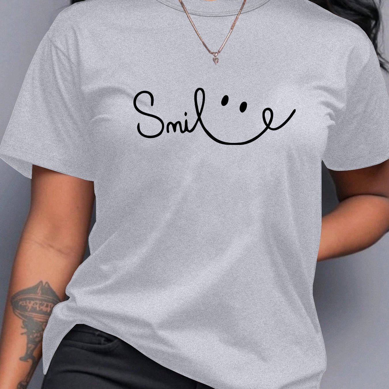 TEMU Camiseta Casual de Manga Corta para Mujer - Estampado Geométrico y Texto 'Smile', Top de Cuello Transpirable para Verano, Tee Lavable a Máquina