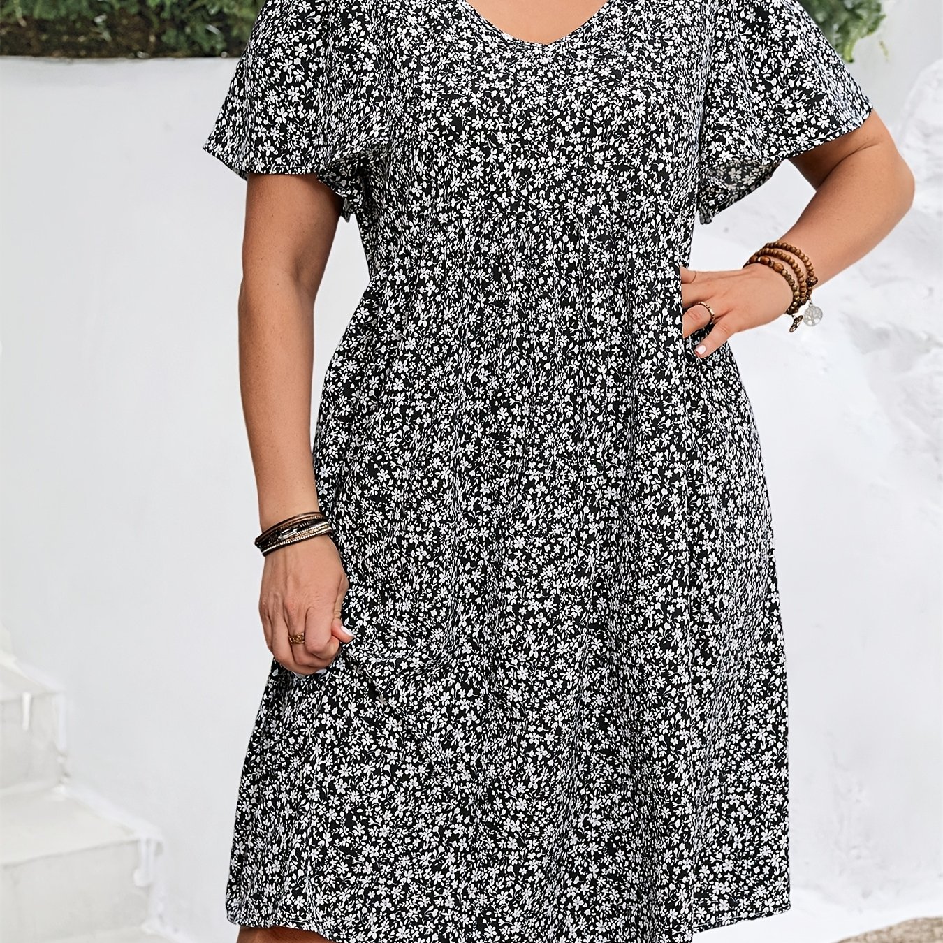 TEMU Plus Size, Plus Size V-neck Short Sleeve Casual Dress, Summer Floral Ruffle Sleeve Holiday Flowy Short Sleeve V-neck Dress, Vacation, , Suitable