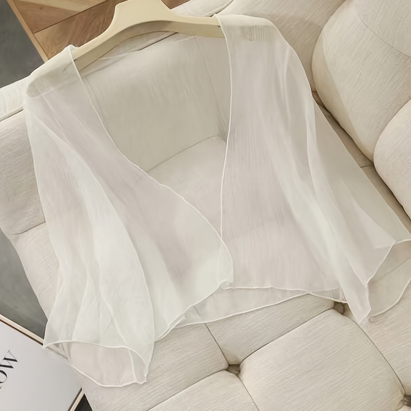 A Short, Loose Chiffon Cardigan For Summer, With Skirts, Serving As A Beach Cover-up And