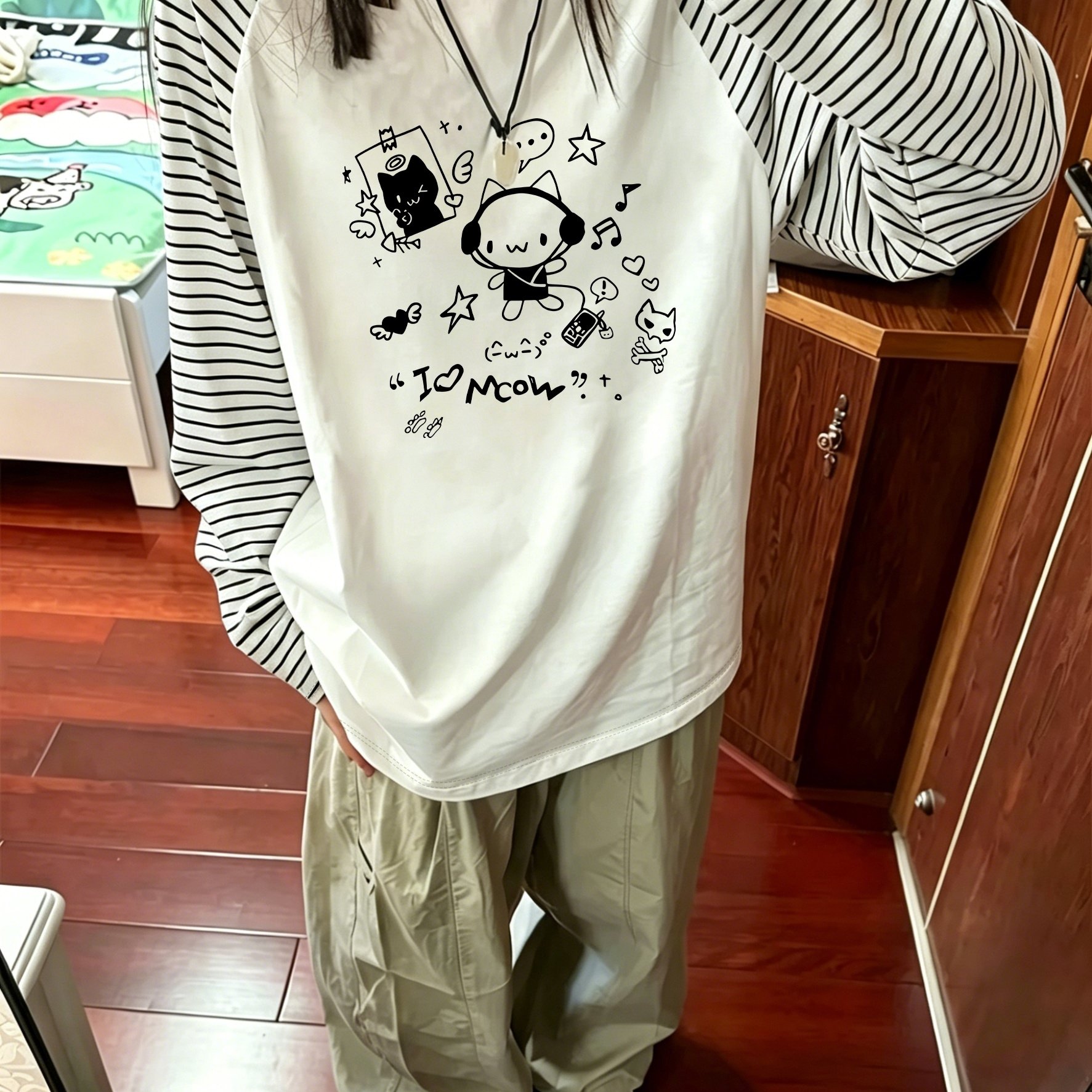 TEMU Japanese Graffiti Style Listening Cat Print Off-shoulder Long Sleeve T-shirt Women's Spring/autumn New Striped Round Neck Top, Loose Drop