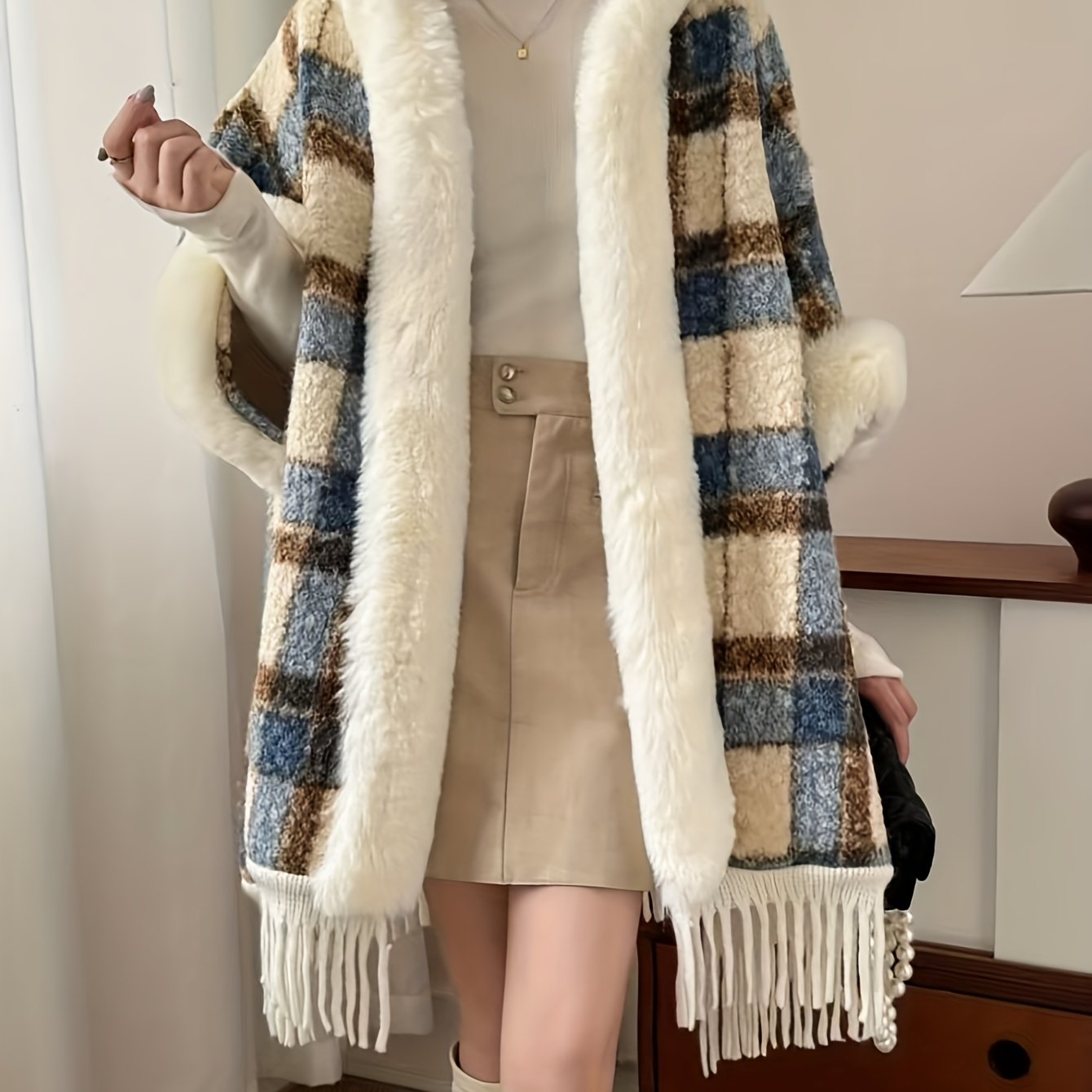 TEMU Plus Size - Plus Size - Women's Long Cape With A Hood, Featuring A Plush Collar, Autumn And Winter, Thick And Cozy