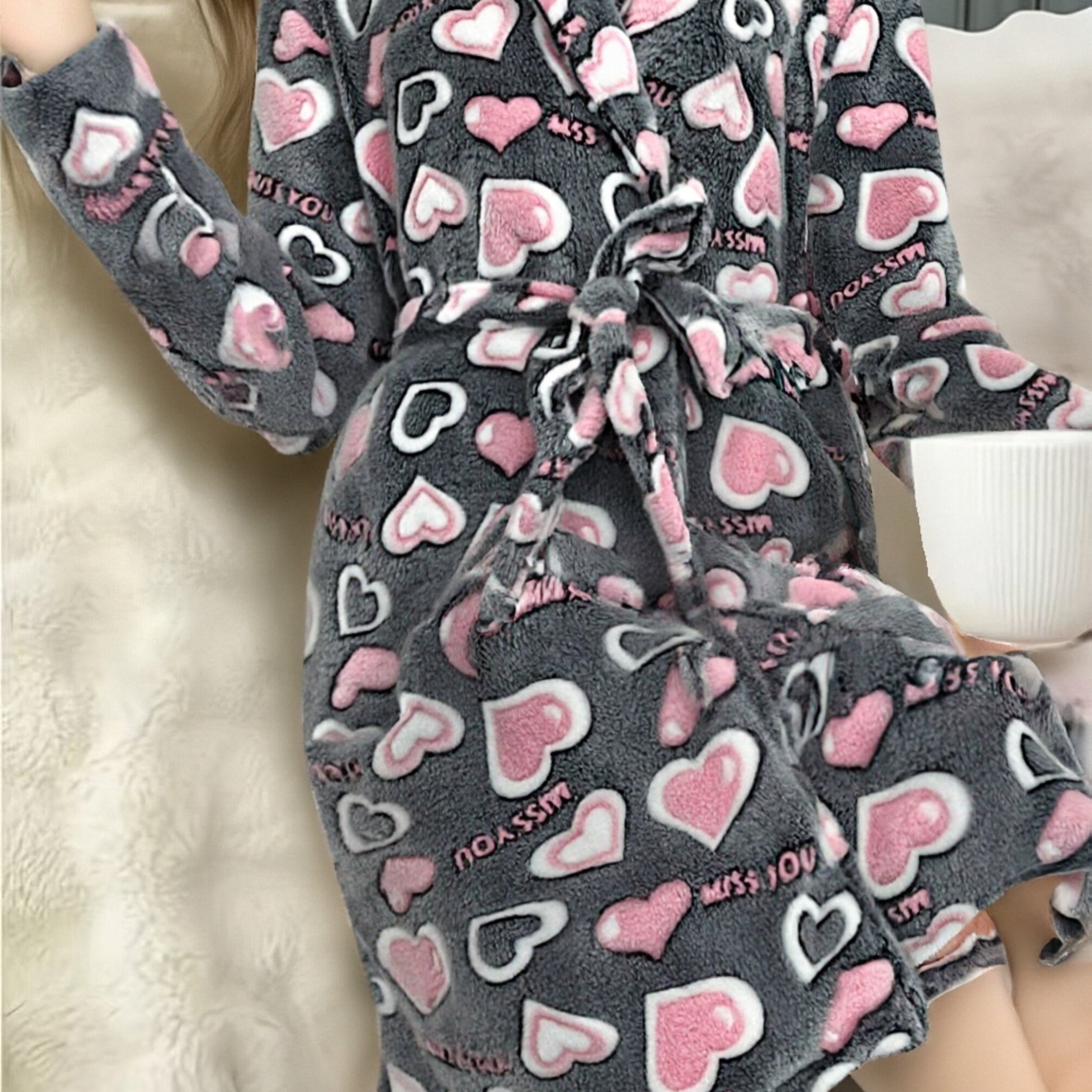 TEMU Grey And -shaped Autumn And Winter Flannel Offset Printed Heart-shaped Nightgown, Elegant And Comfortable Long Nightgown, Women's Waistband,