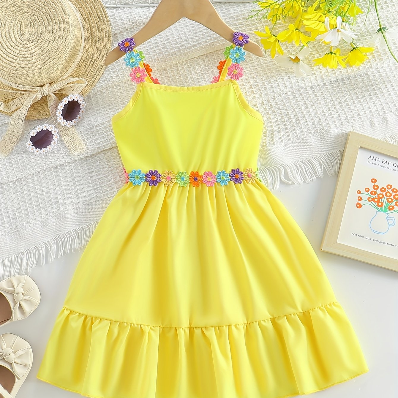 TEMU A Stylish Summer Dress For Featuring A Solid Color With Lace Trim, A Waist, And A Straight Cut That Reaches The Thighs