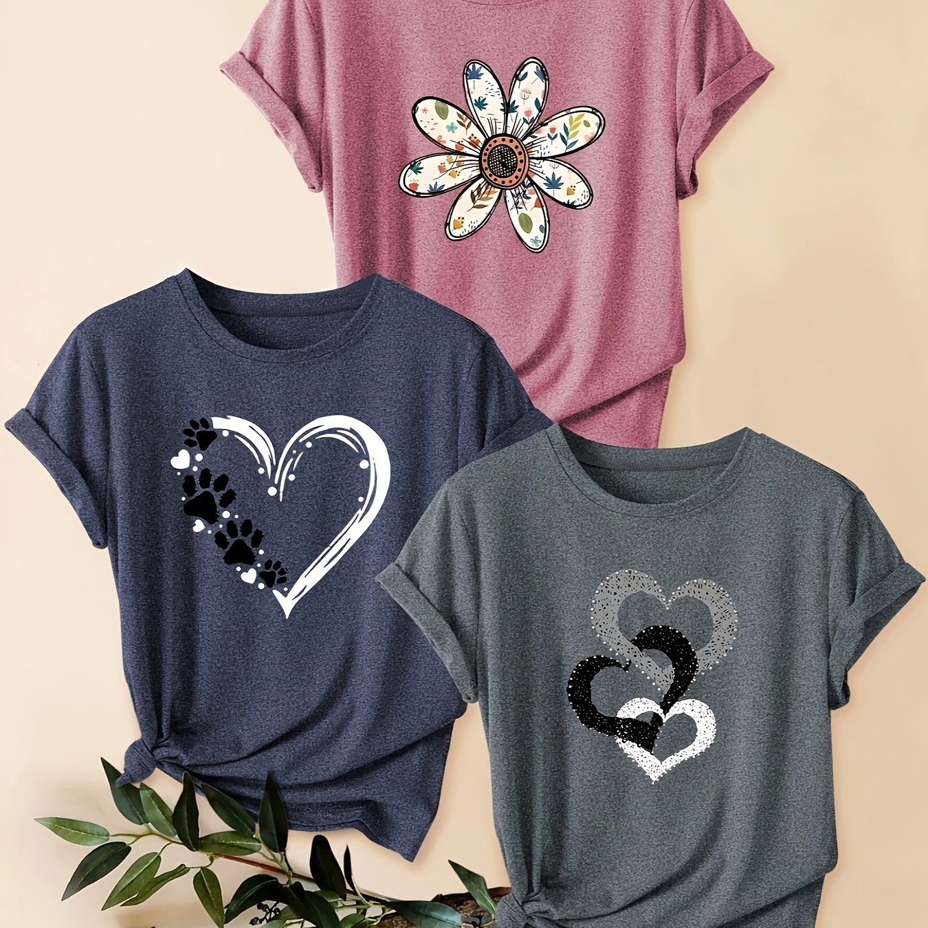 E-shop 3 Stück Damen Casual Kurzarm T-Shirts – Blumen- & Herzdruck Relaxed Fit Rundhals-Tops, Atmungsaktive Sommer-Tees für Freizeitlook, Urlaub &