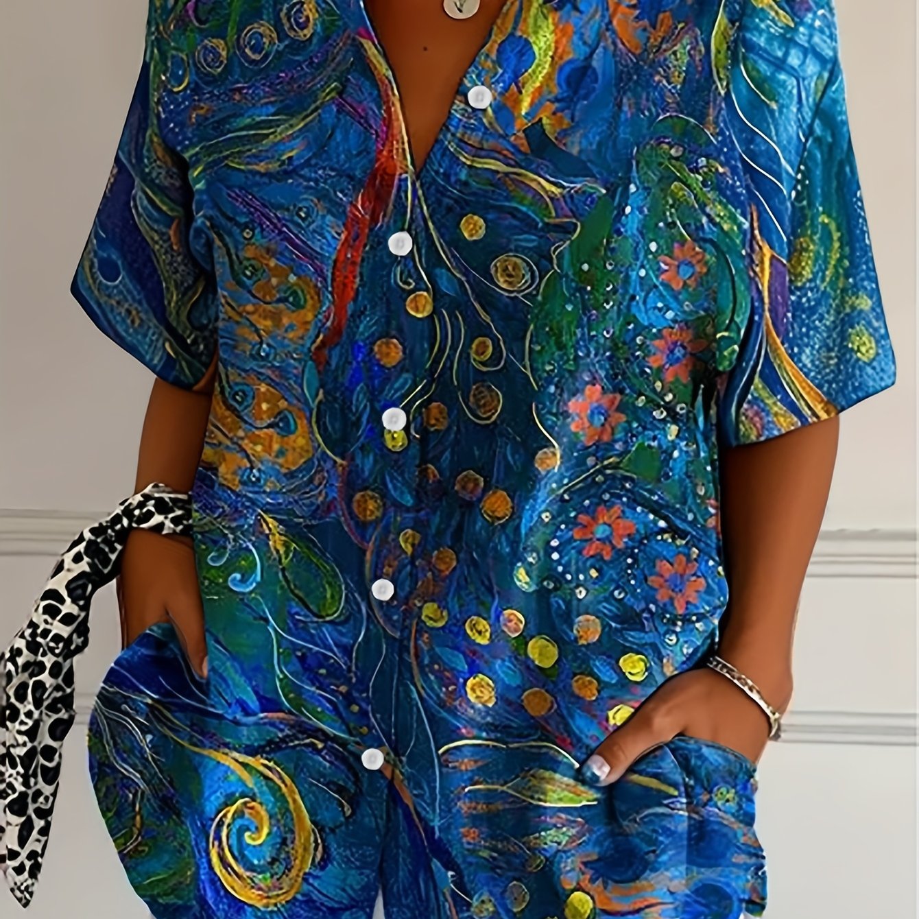 Image of Plus Size - Plus Size - Mother's Day Casual Fashion Retro Oil Painting Print Women's Plus Size Button-up Short Sleeve Collared Shirt