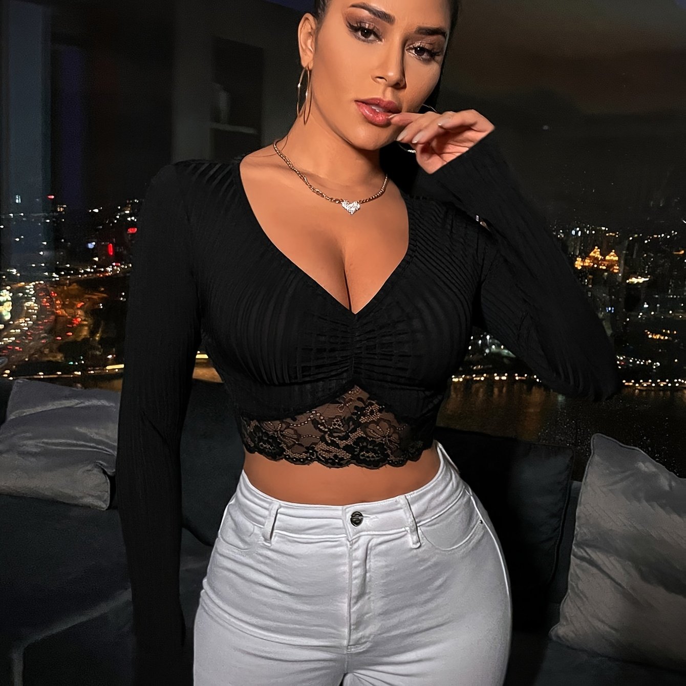 Solid Color Deep V-neck Contrast Lace Hem Short T-shirt