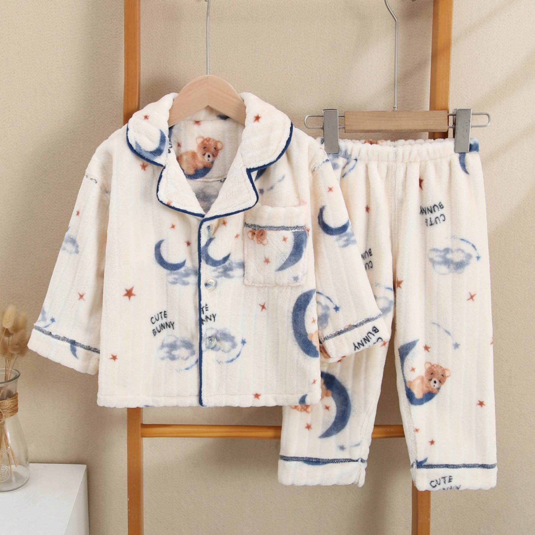 2026 New Autumn Winter Boys' 2pcs Set Fleece Lined Thickened Moon Bear Pattern Pajamas With Buttons And Pockets Cold-proof Home Set