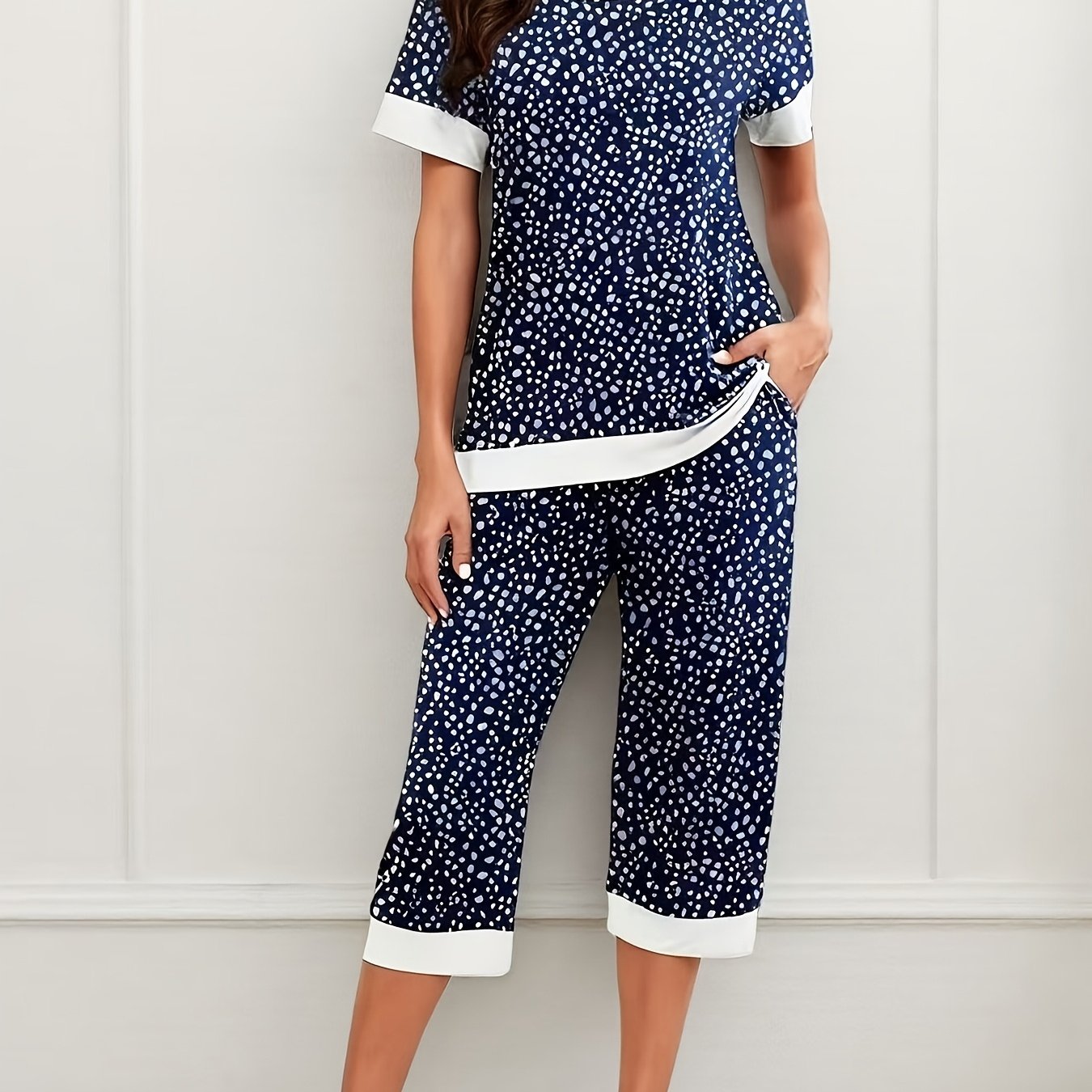 TEMU Women's Polka Dot Two-piece Lounge Set - Short Sleeve Top   Capri Pants Pajama Set With Contrast White Trim, Breathable Wear, Suitable For Home