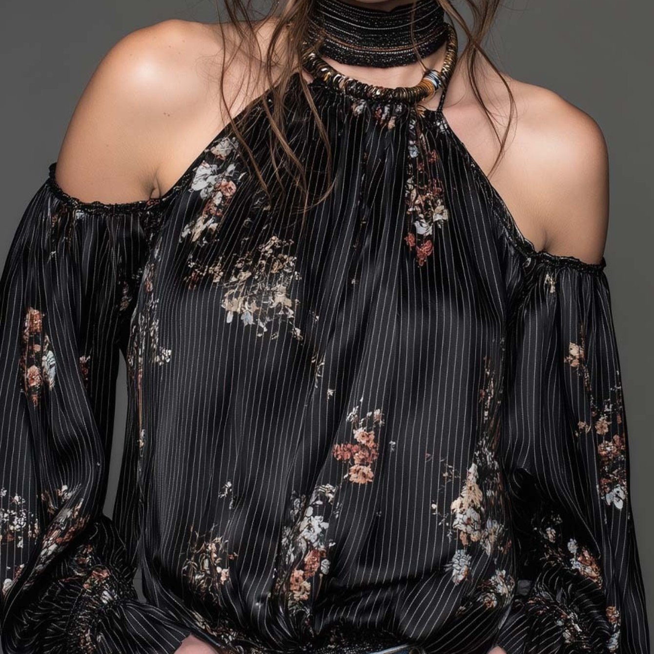 Image of Women's Off-shoulder Halter Neck Blouse Top With Floral Stripe Lantern Sleeves - Non-stretch Shirt Suitable For Night Parties, Spring Summer Outfits, Casual Streetwear Blouse Piece For Gatherings