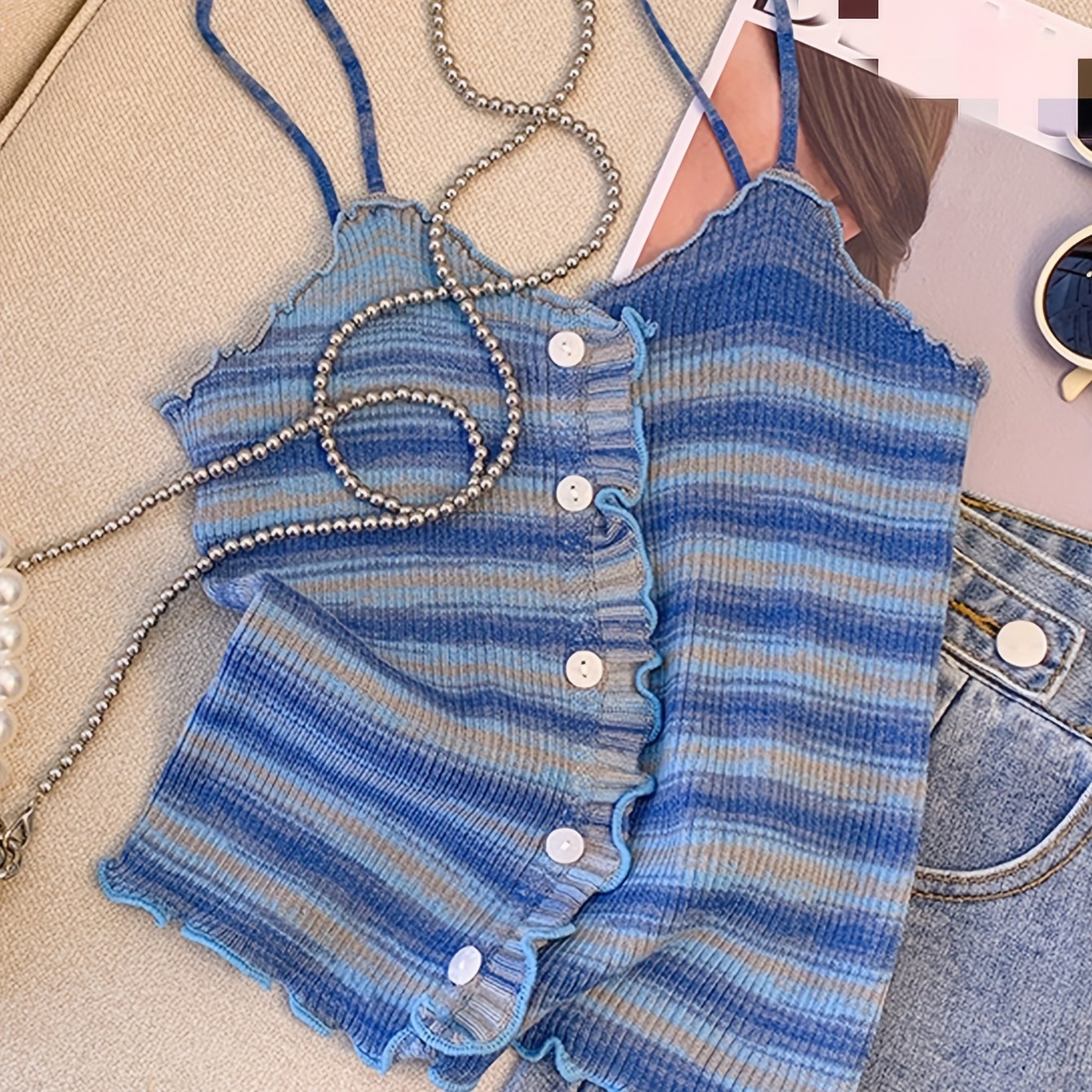 E-shop Neue Frühlings- und Sommermode aus Europa und Amerika mit einem farbenfrohen Batik-Design und Rüschenkanten auf einem Tanktop