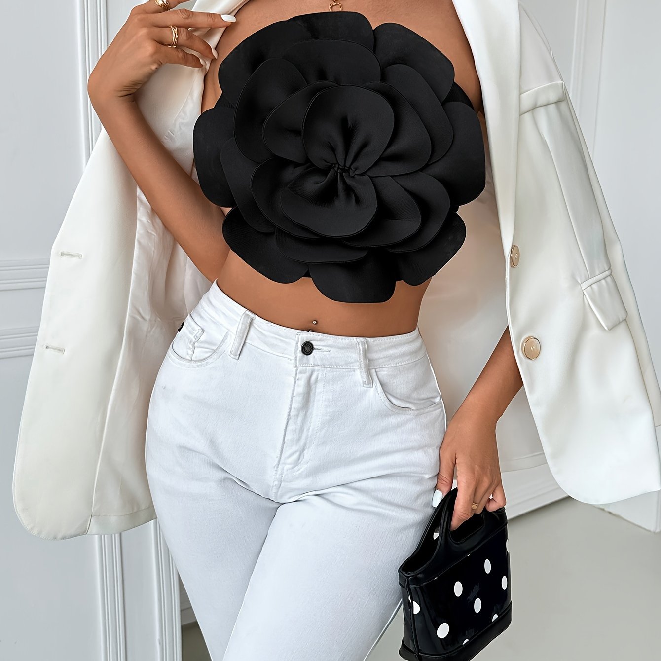 Image of A European And American Women's Strapless Top With Large Flower Decoration, Sexy And Fashionable, Versatile And