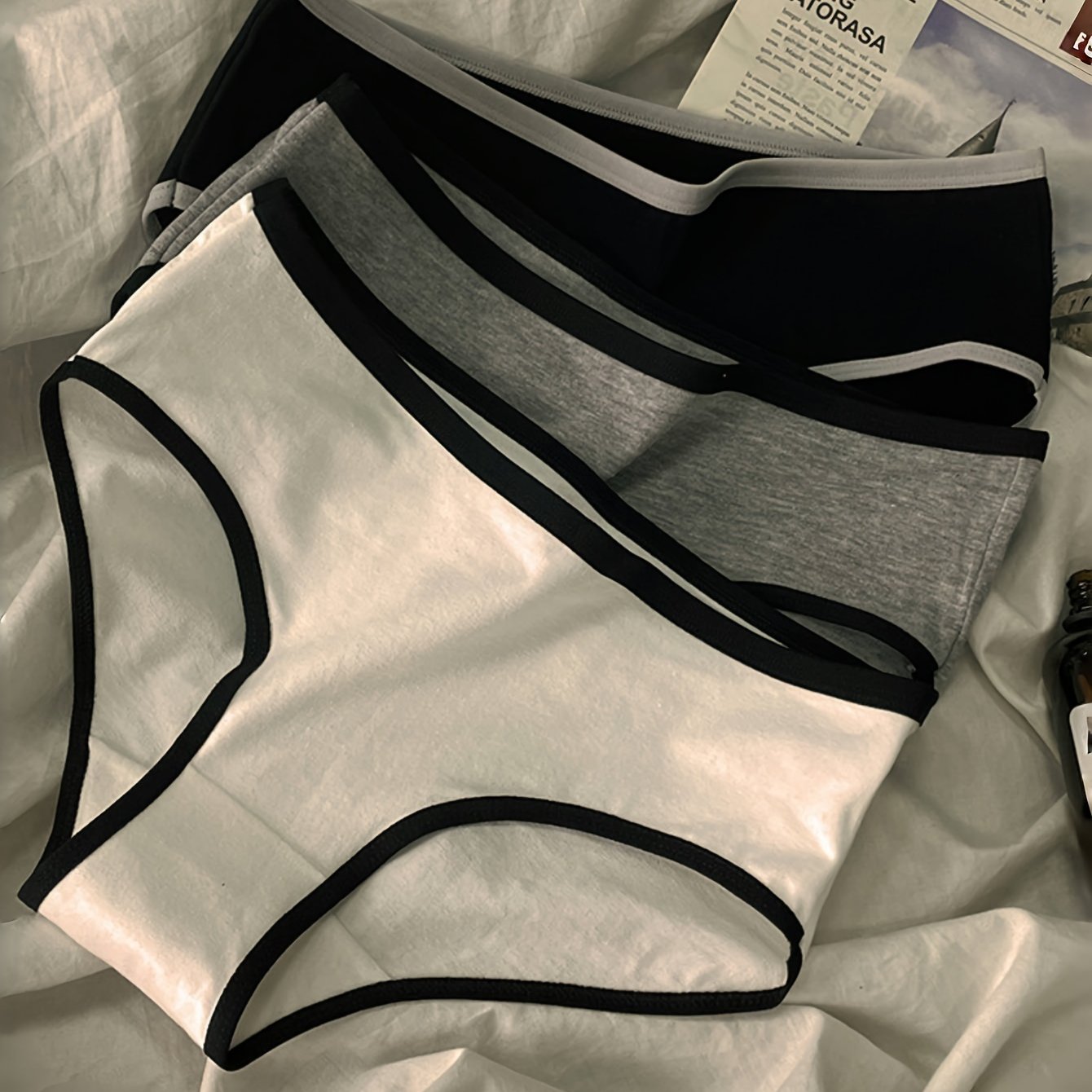 Random 3-color Pack Athletic Easy Comfortable Breathable Women's Panties Mid-rise Black White ' Panties