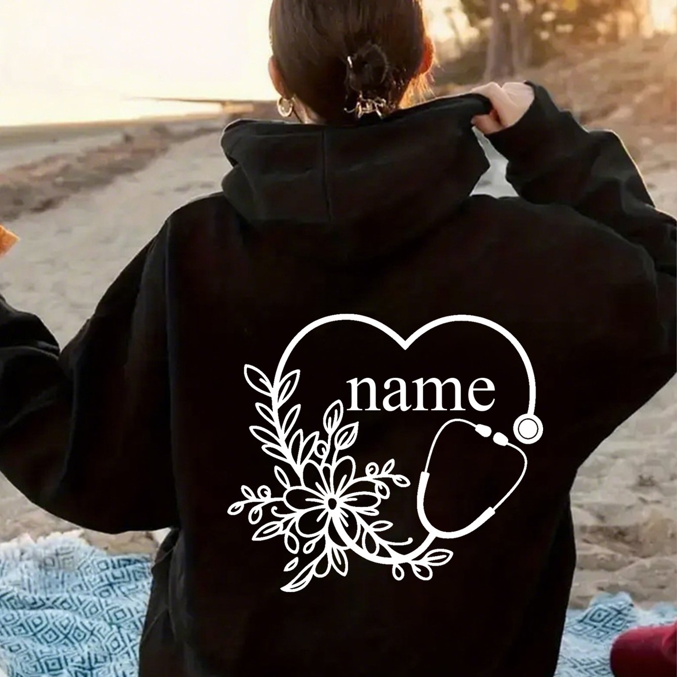 E-shop Herbstjacke mit personalisierbarem Namen „Pflege-Stethoskop Blumen“-Design – Geeignet für Damen, Frauen, . Lässiger Kapuzenpullover mit