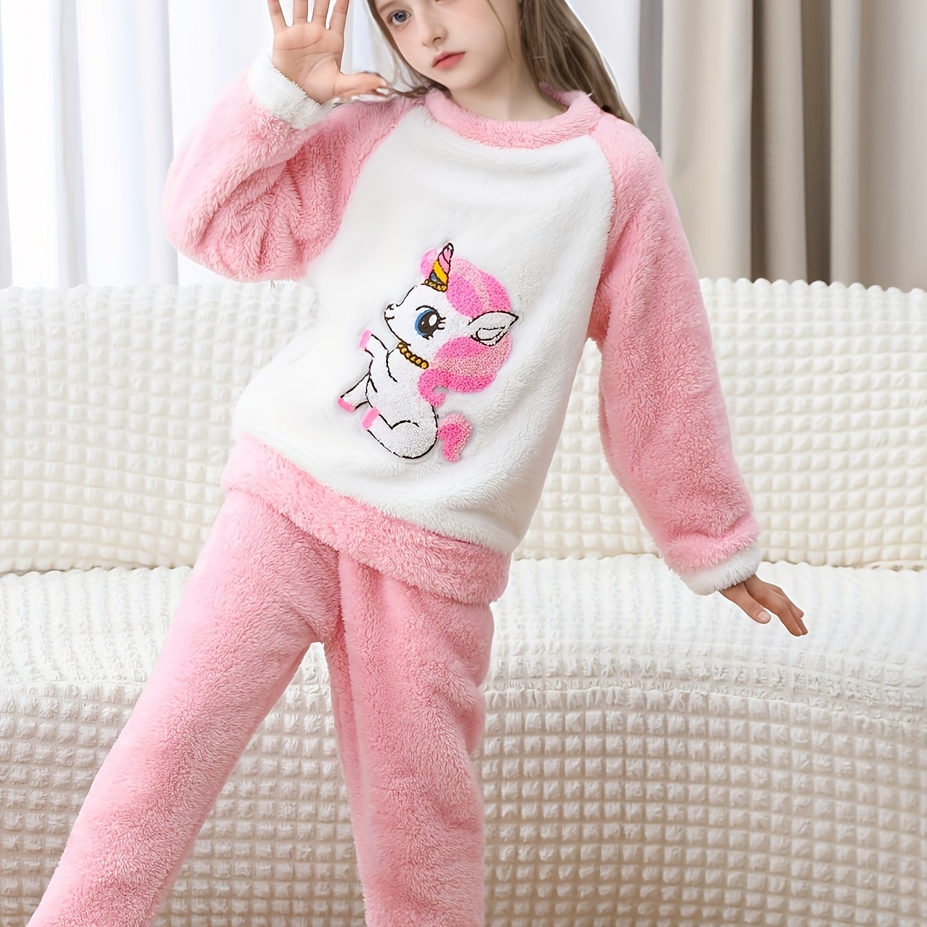 Image of Girls' Autumn/winter Plush 2pcs Set, Casual And Comfortable Thickened Color-block Raglan Sleeve Pullover Top + Long Pants For Middle And Older Toddlers, Perfect For Outdoor