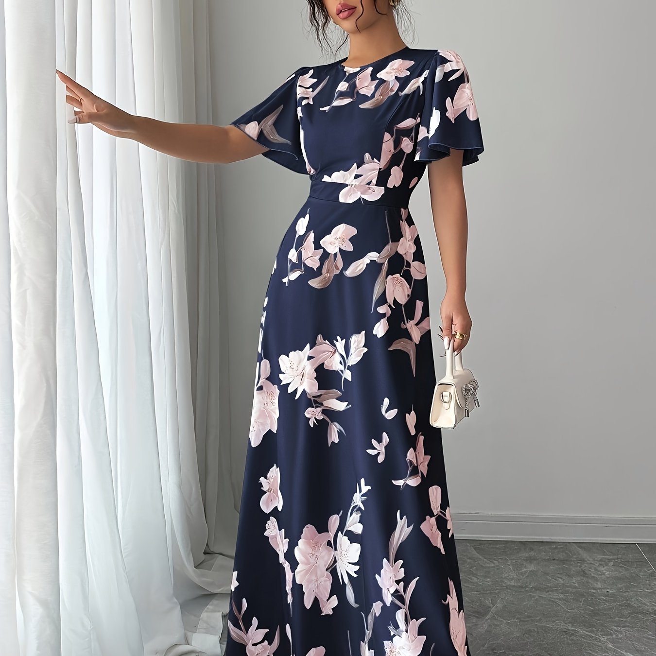 E-shop Frühlings-Sommer Kleid mit Rundhalsausschnitt, Blumenmuster und Rüschen, kurzen Ärmeln, elegant