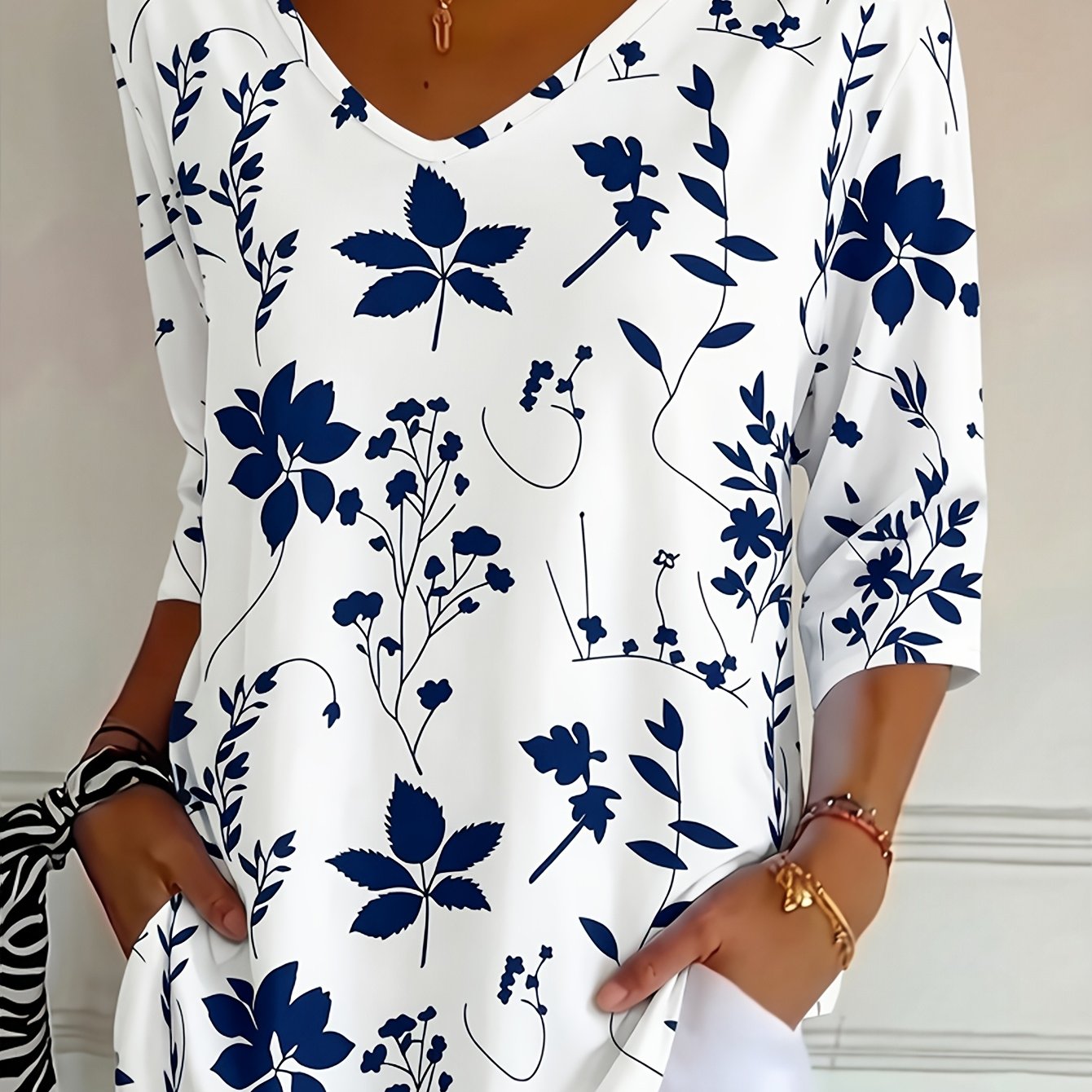 TEMU Women'-quarter Sleeve V-neck Print Navy Blue Floral Leaf T-shirt, Soft Stretchy With Curved Hem For Summer Daily Casual Wear