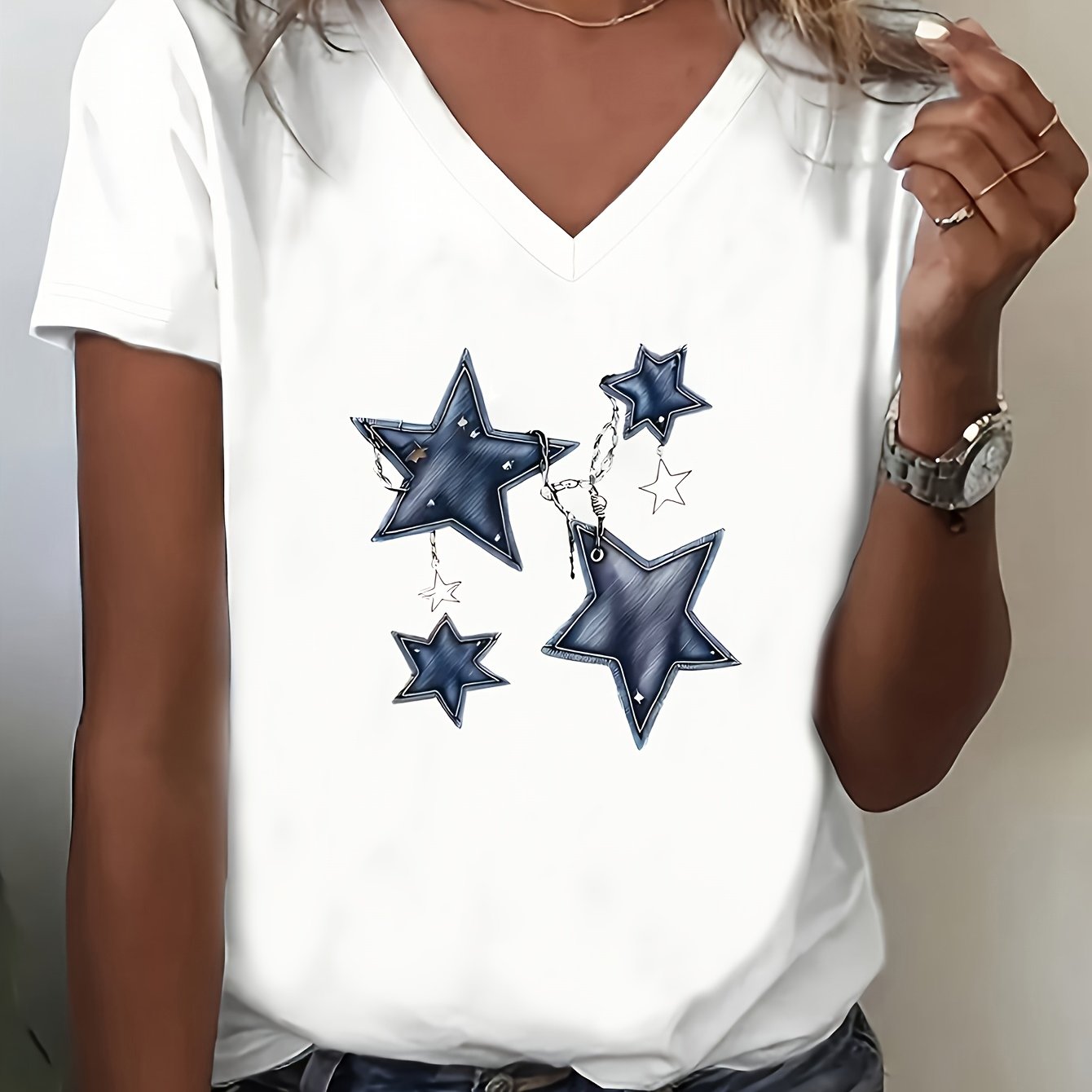E-shop Damen V-Ausschnitt Kurzarm T-Shirt - Denim Sternkette Print Design, Casual Top, V-Ausschnitt Kurzarm, Weicher Atmungsaktiver Stoff, Essentielles