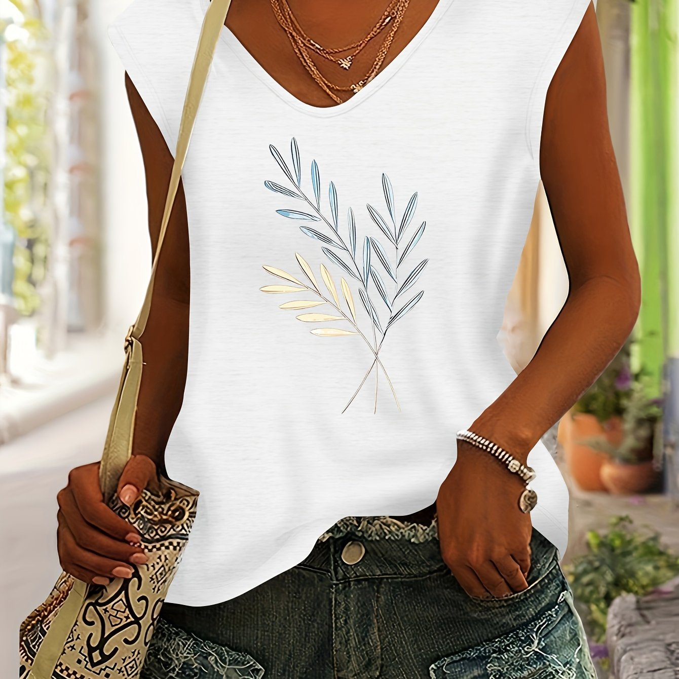 TEMU Blue And Golden Print European And Women's Spring/summer Apparel, Basic Top, Daily Comfortable Casual Colored V-neck Raglan Sleeves T-shirt